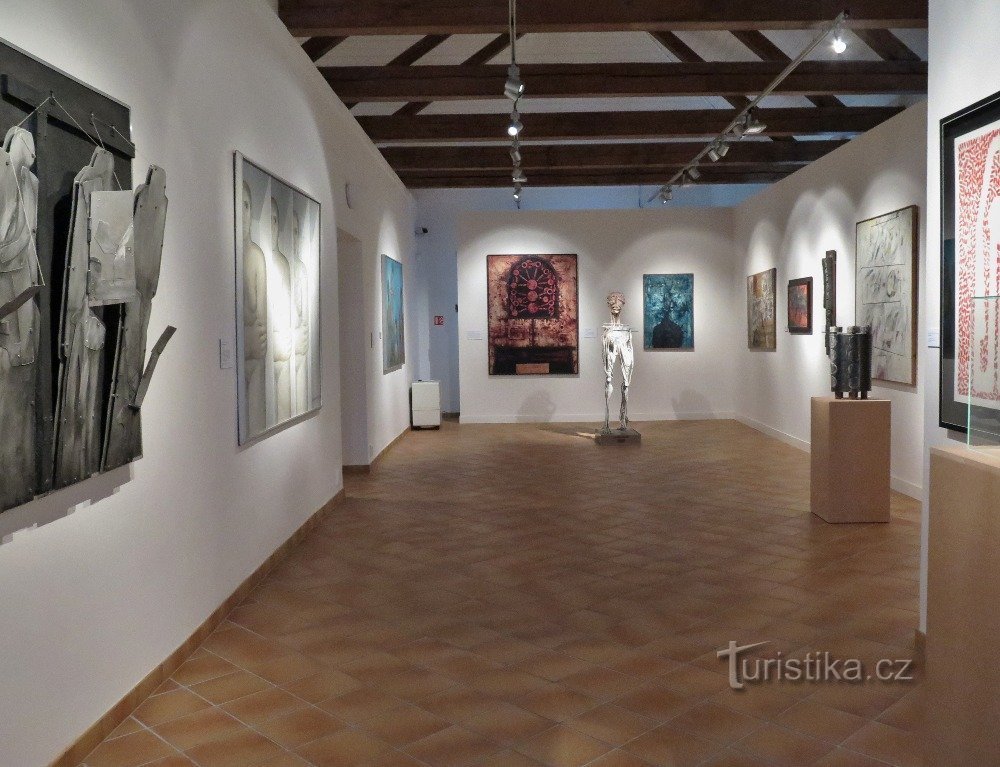exhibition spaces of permanent exposition