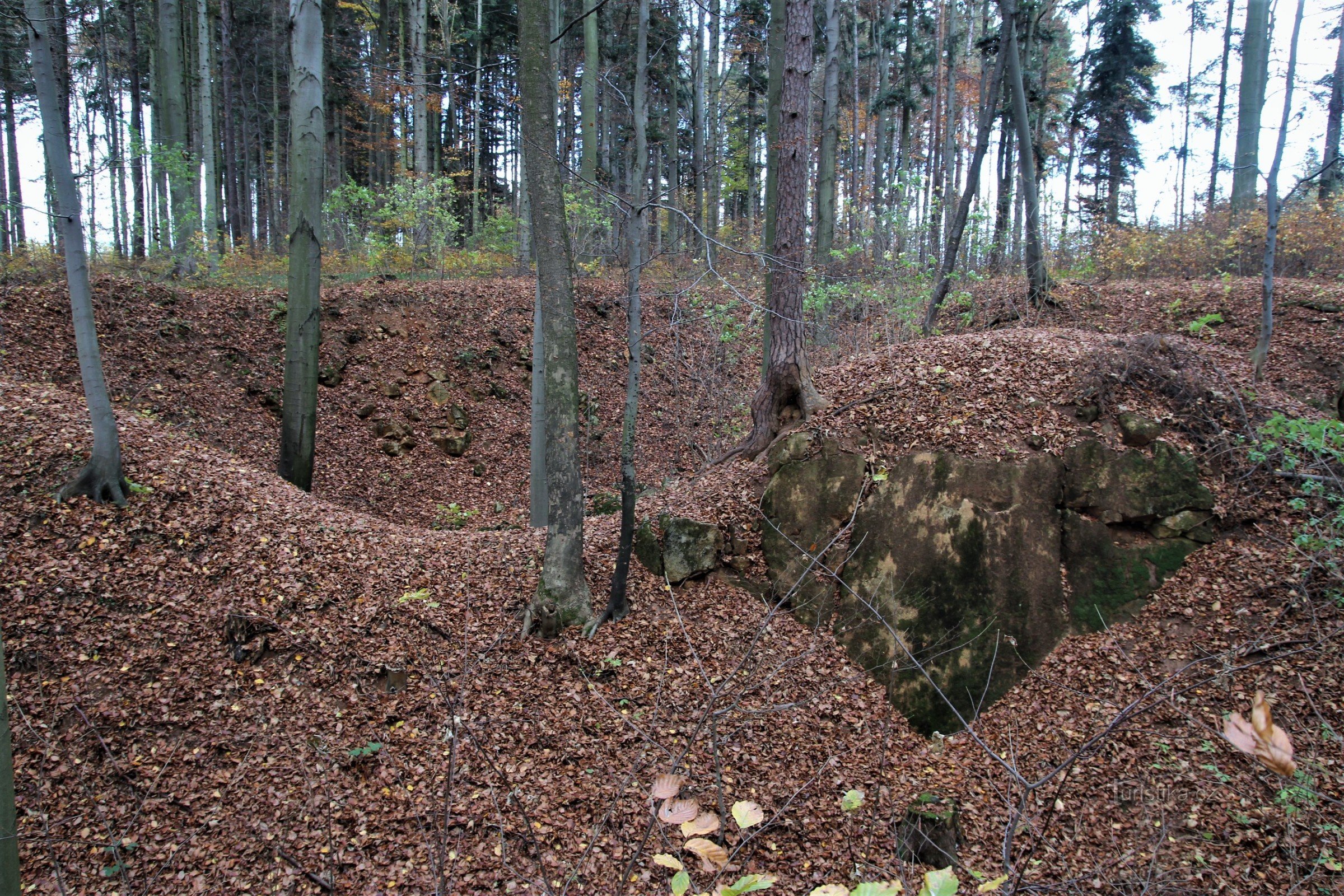 Các túi đá vôi được khai quật tại địa phương Malá Macocha