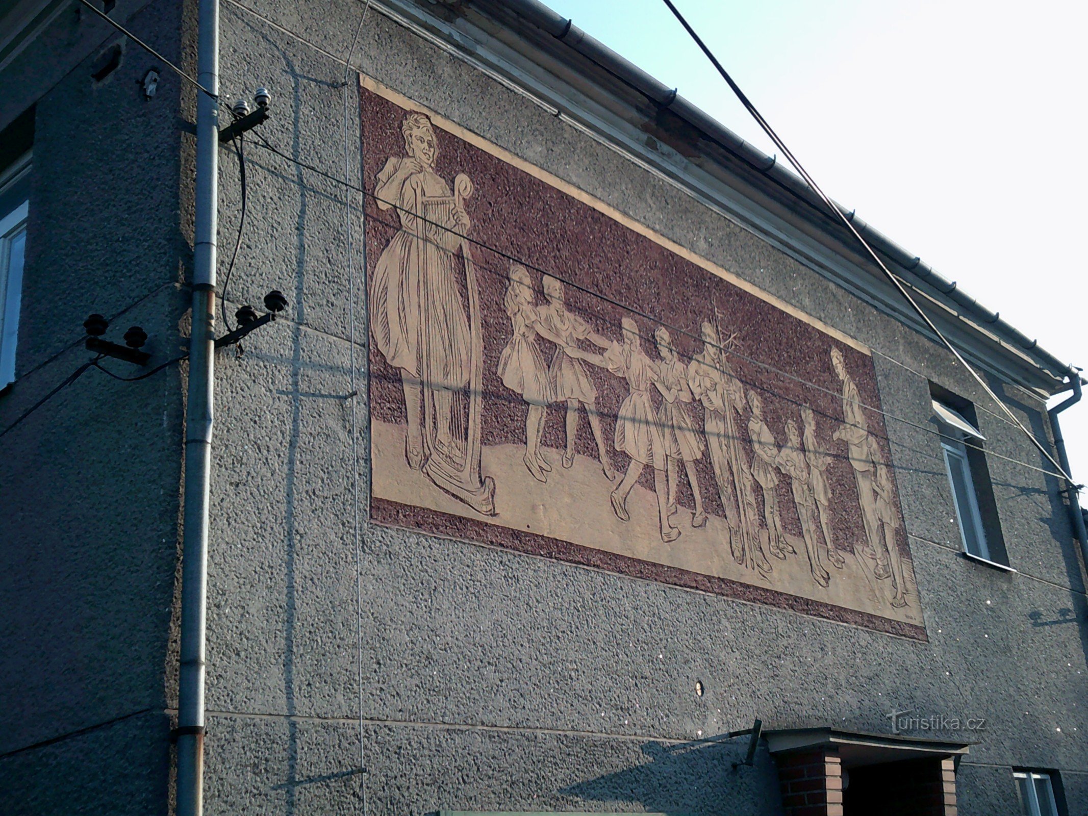 Decoration of the house in Čunín III