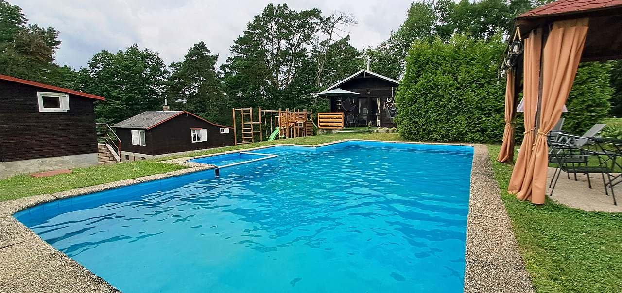 Wood Village areál / bazén