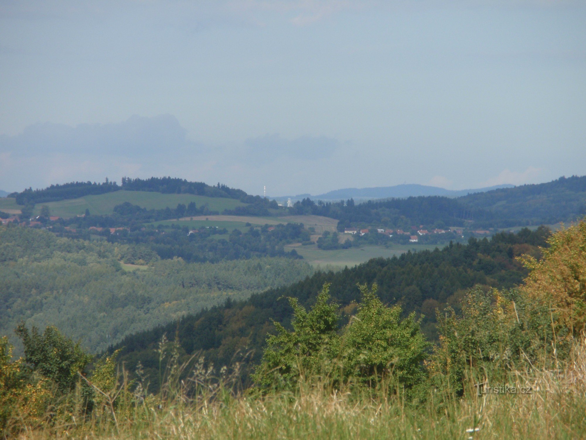 De Borač à travers les collines jusqu'à Nedvědice