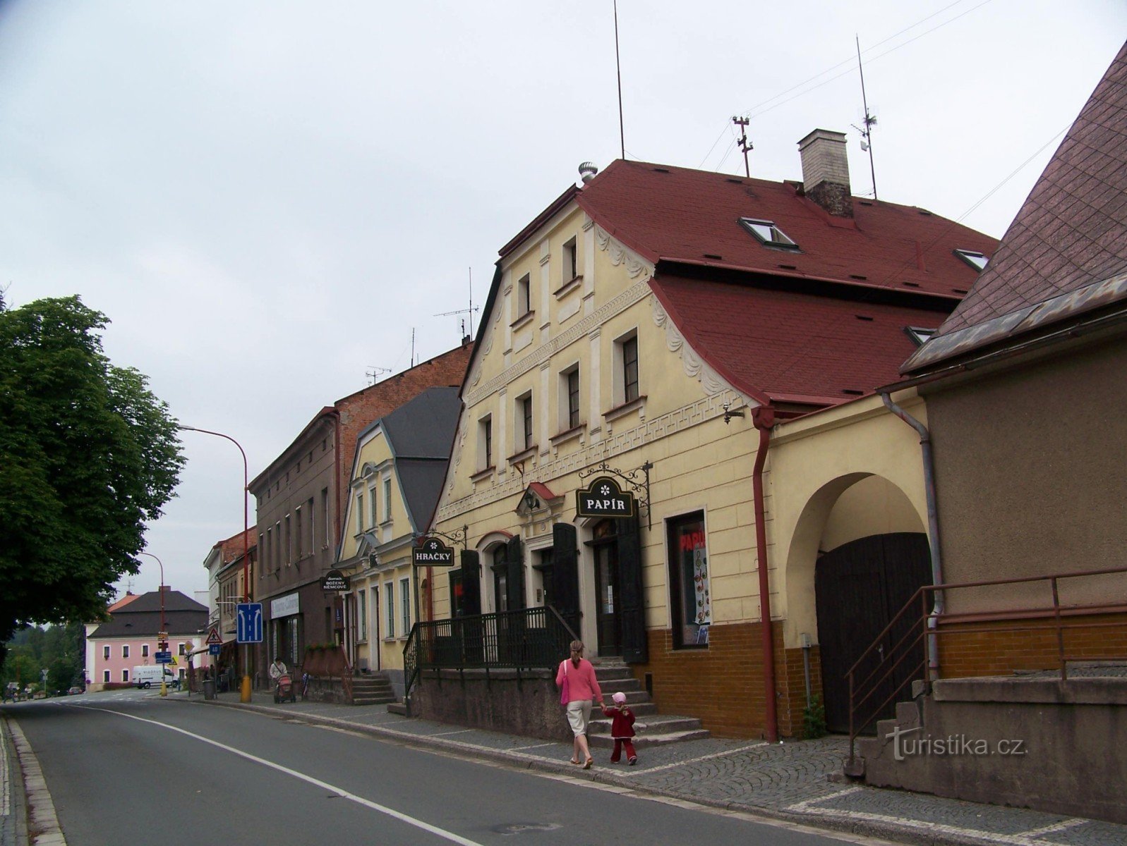 From Červený Kostelc to Hronov