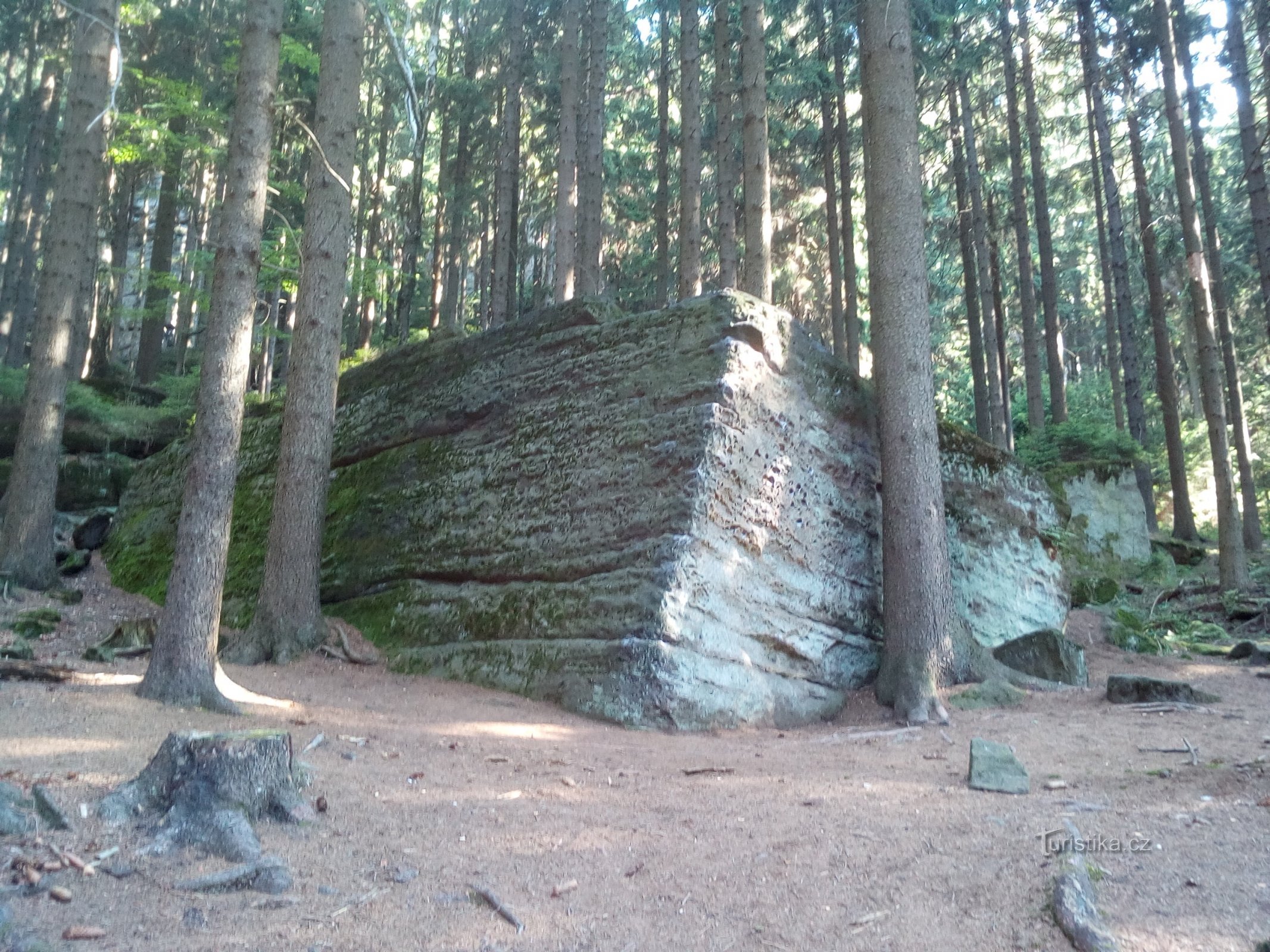 From Česká Metuje through the rock maze Ostaš to Teplice nad Metují