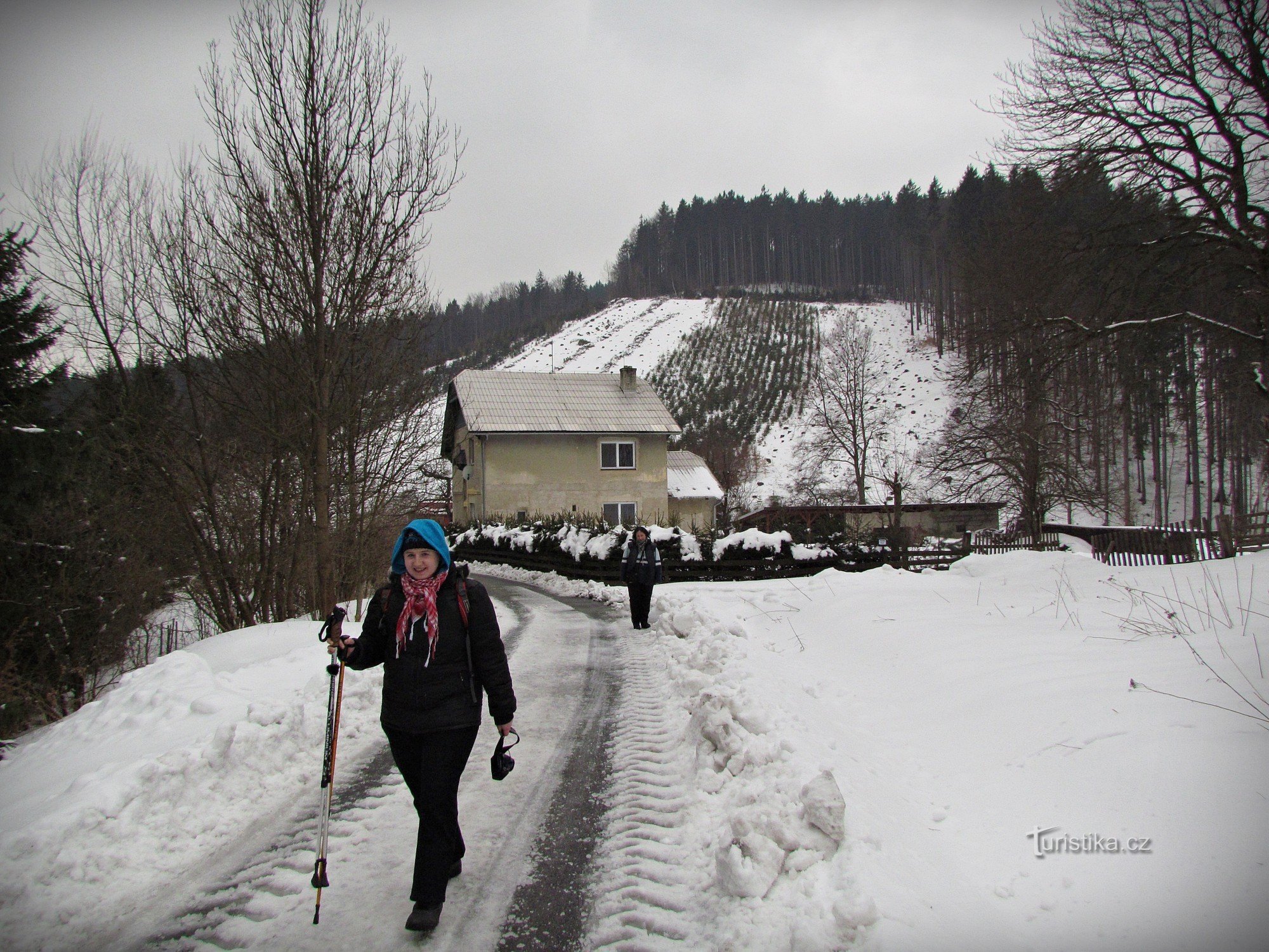 De Držková à travers la vallée de Dřevnice jusqu'au ranch avec des chevaux