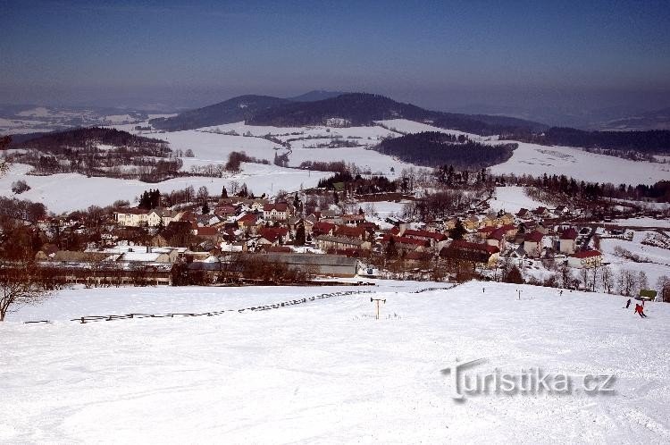 da Hamižné: Vista dal pendio verso Hamižné