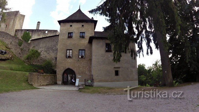 Do Castelo Landštejn às atrações naturais e culturais do Canadá tcheco