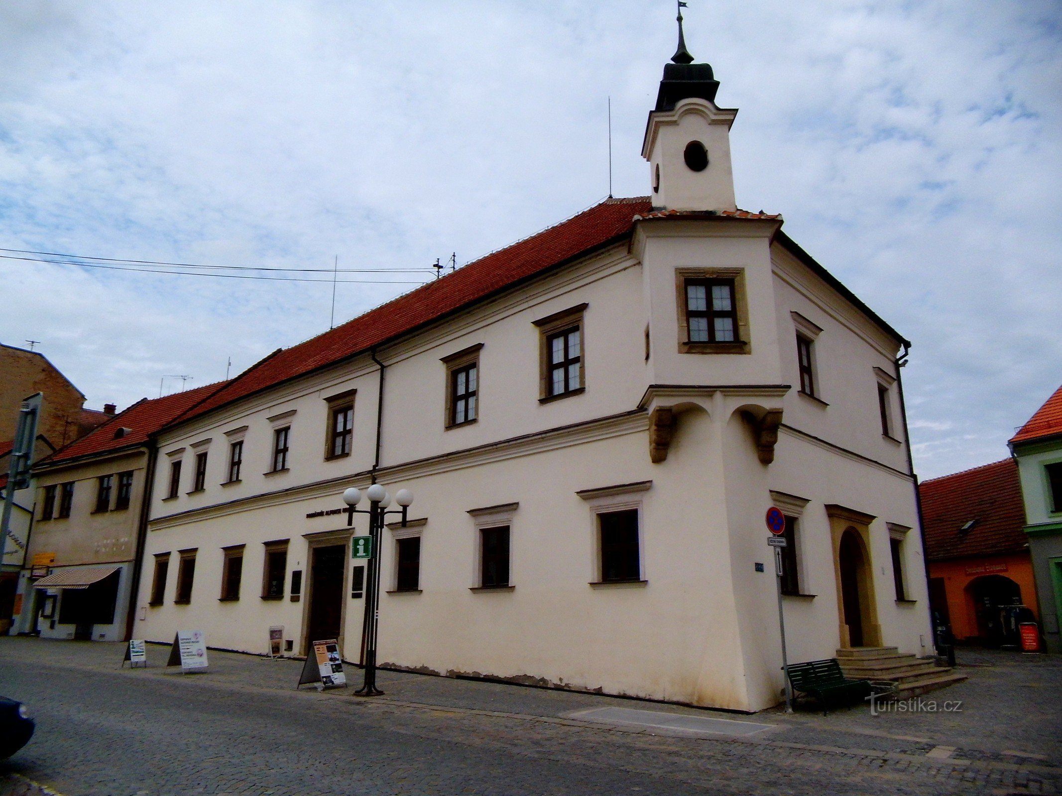 VON JAMOLIC FÜR DIE MEISTER MUCHA UND MENŠÍK