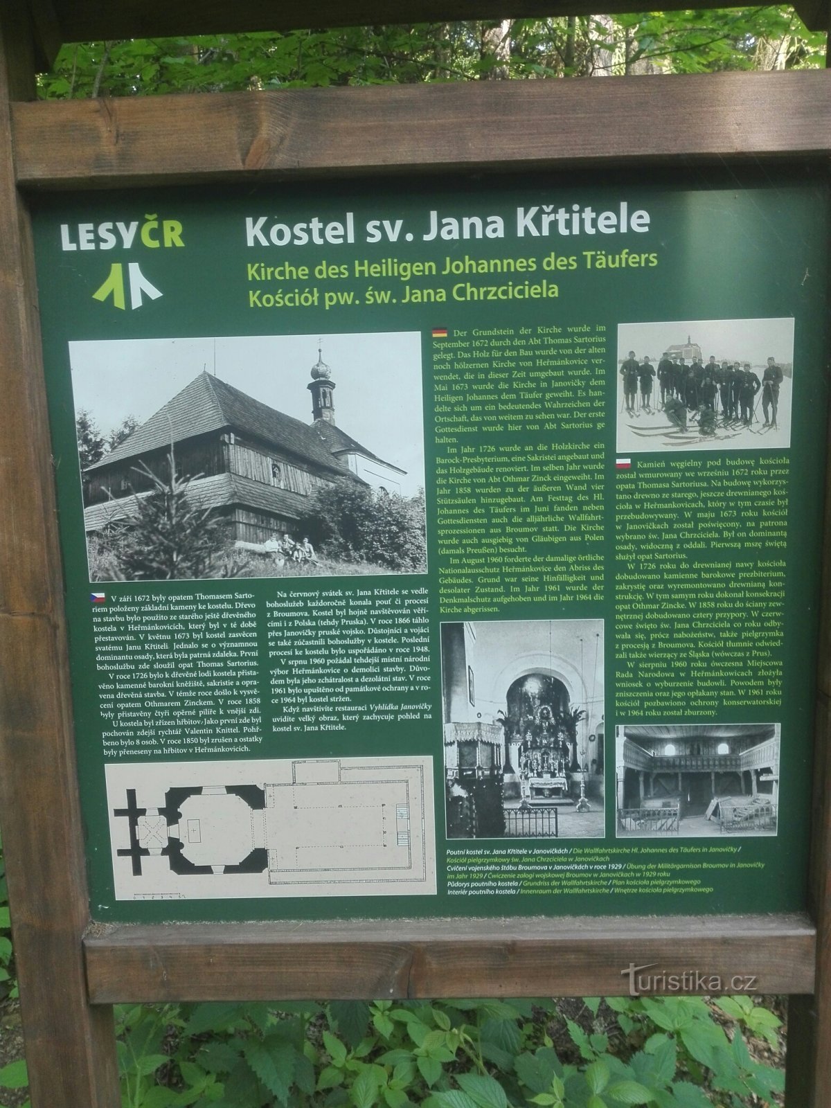 Da Janoviček a Janoviček attraverso la chiesa defunta e Třípanský kámen