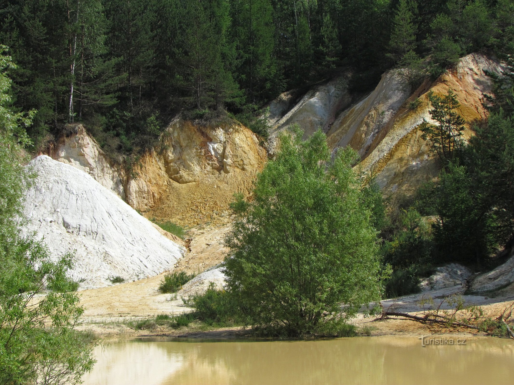 Z Jedovnice k Rudickému propadání, Kolíbkám a lomu Seč - 2.část
