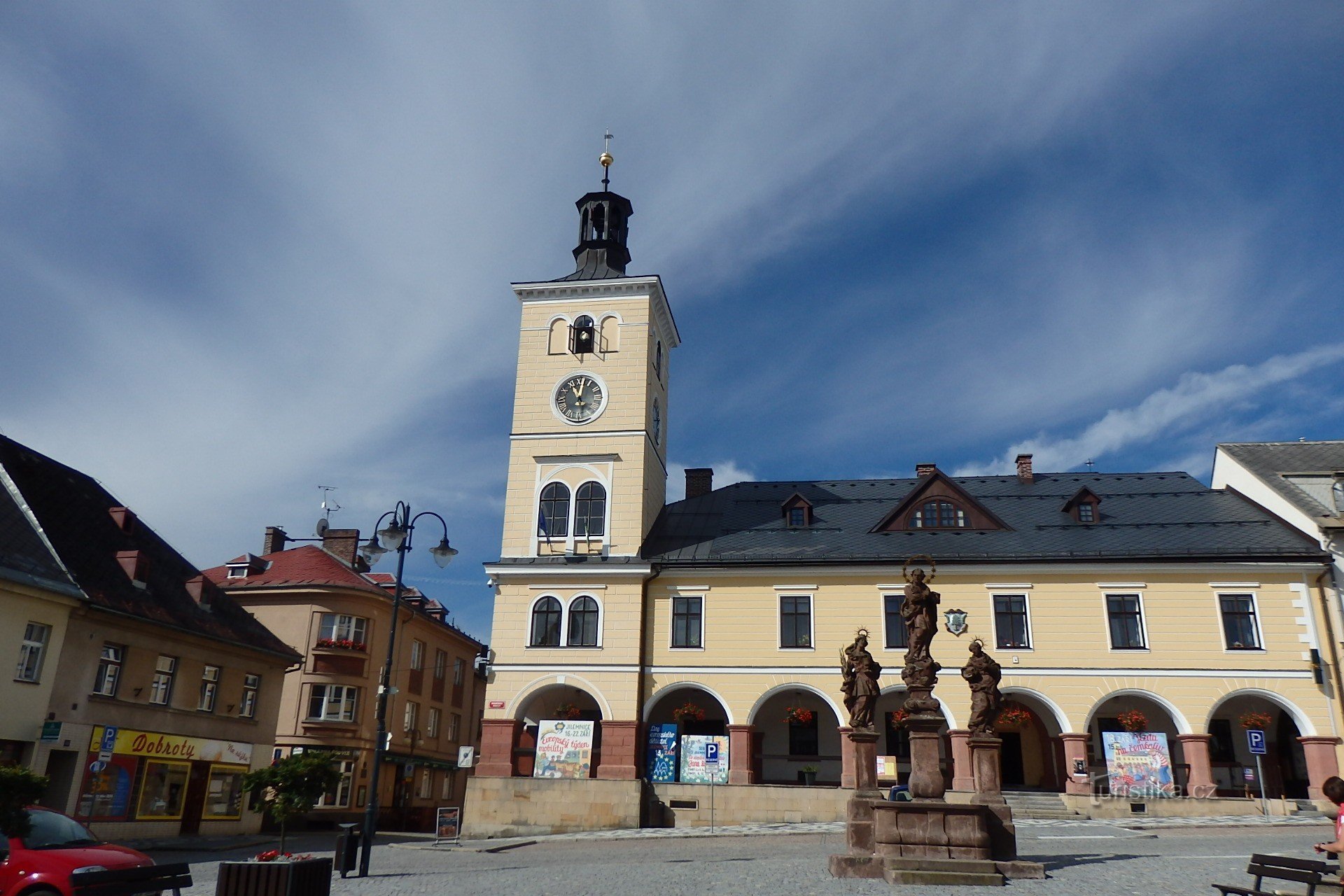 Jilemnice-től a Štěpanice-kastélyig