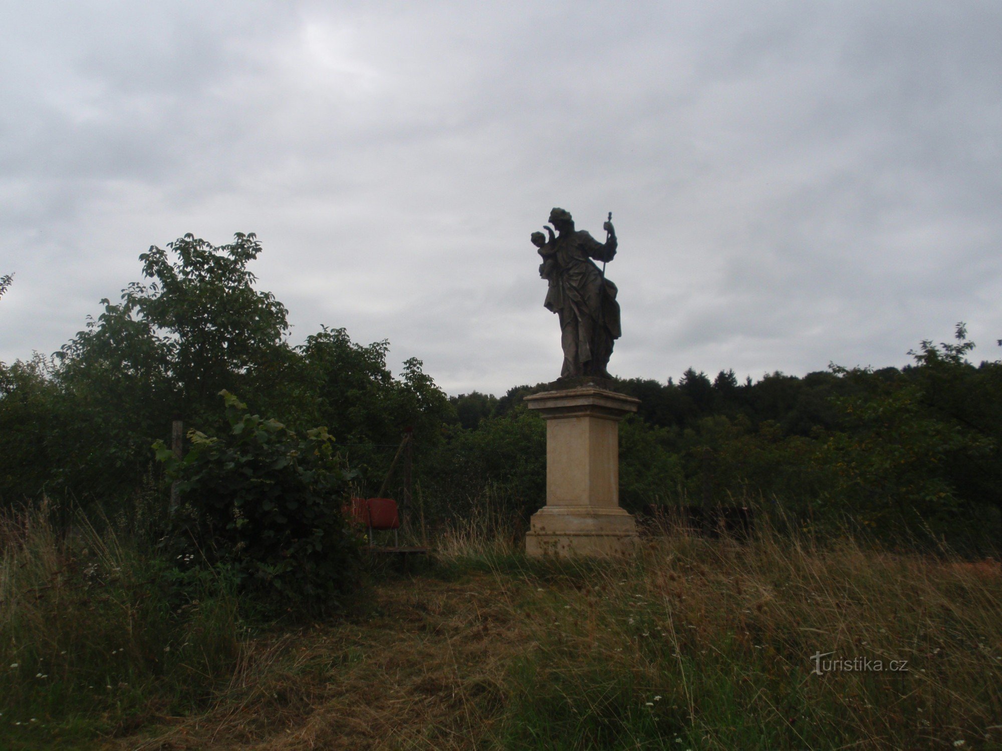 Iz Knínic pri Boskovicah preko Šebetov in Jaroměřice do Jevíčka