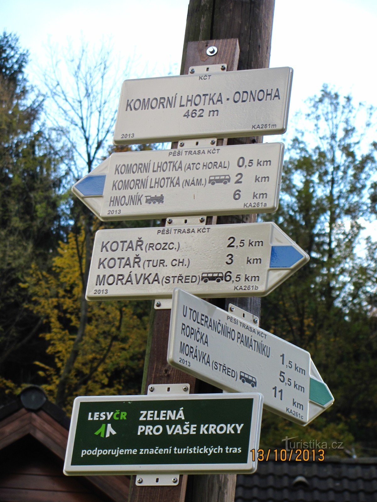 Van Komorní Lhotka naar Kotař en verder naar Ropička