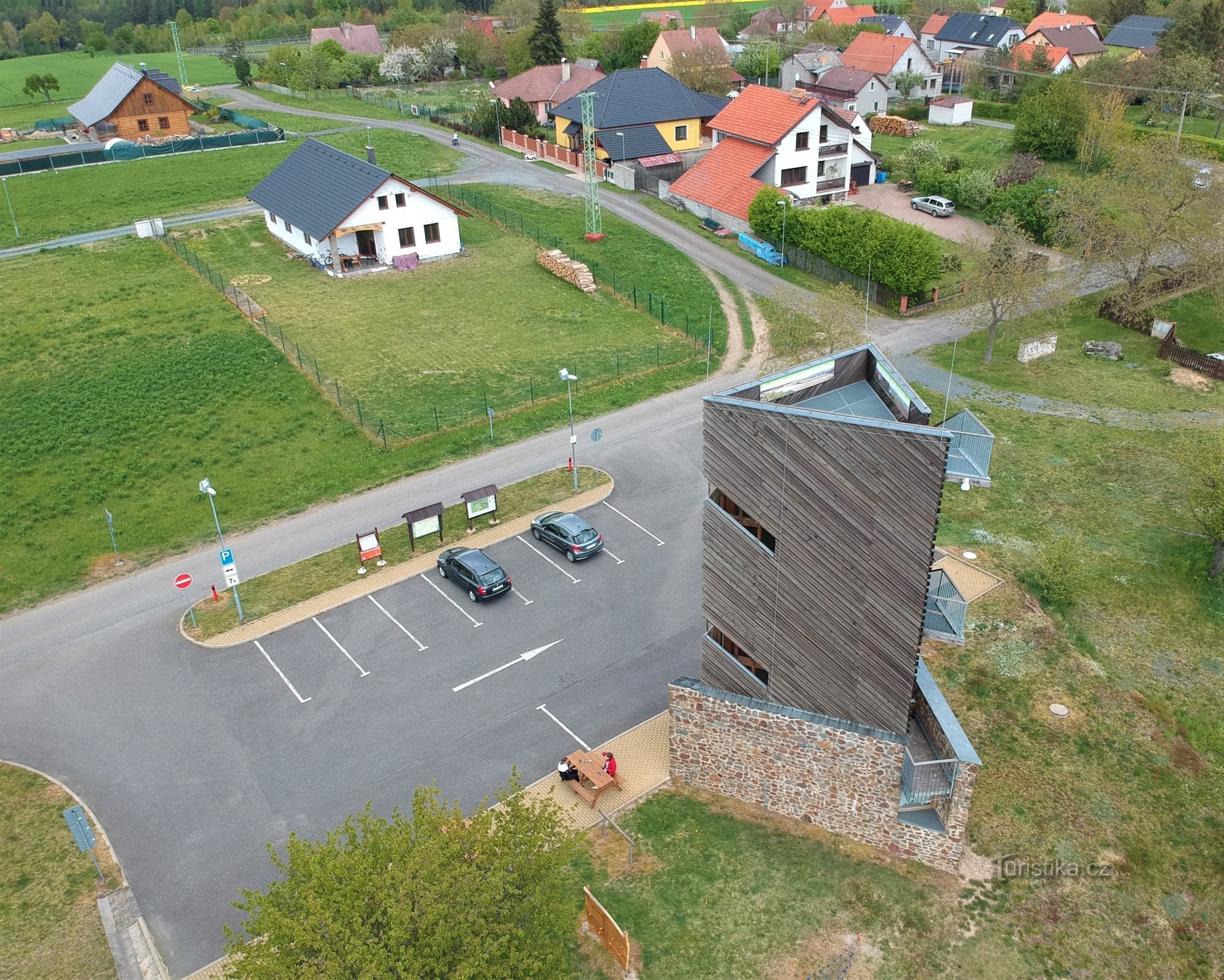 From Křivoklát to Velká Buková lookout