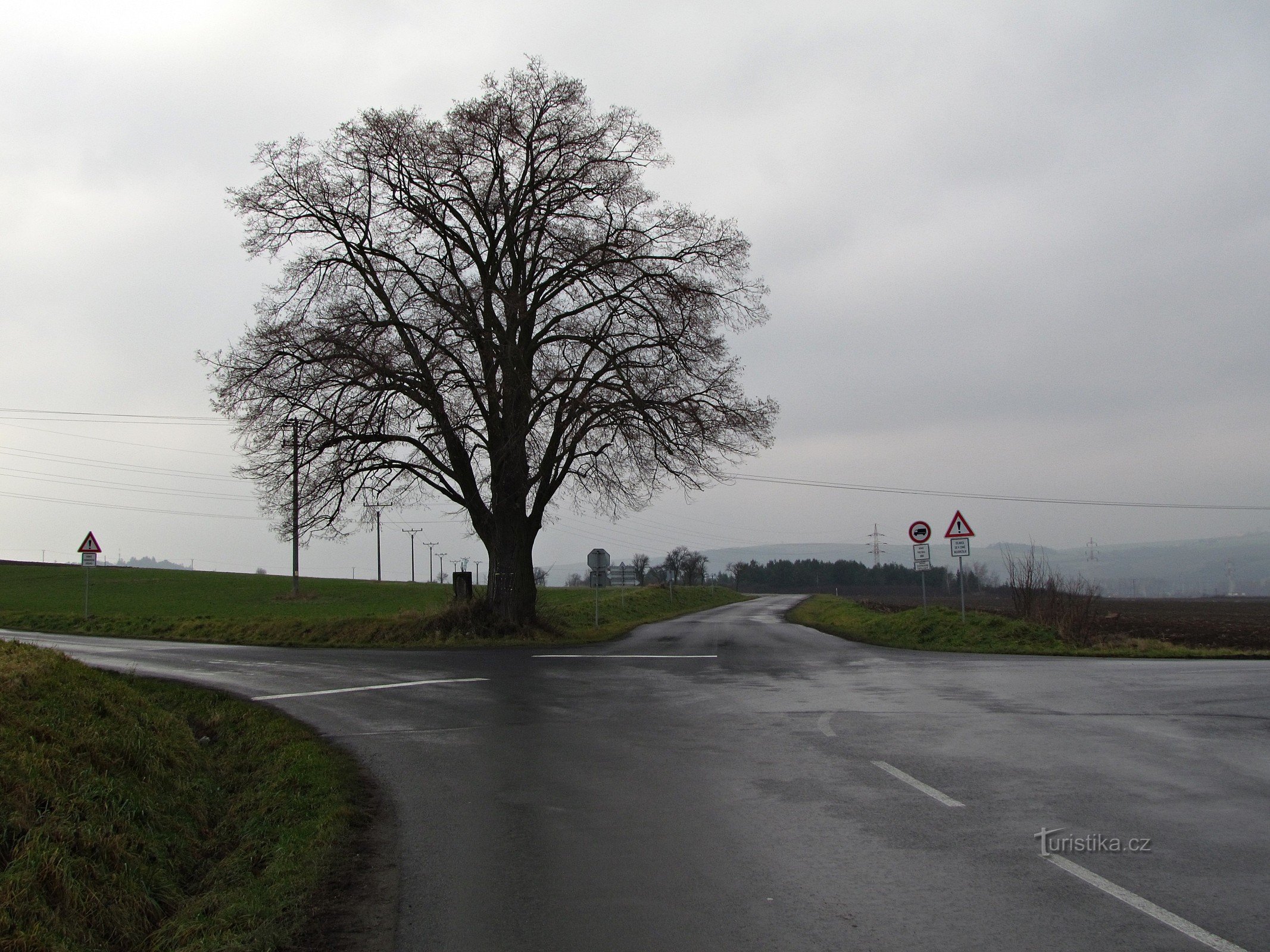 从 Kvítkovice 到 Pohořice，然后到 Napajedel