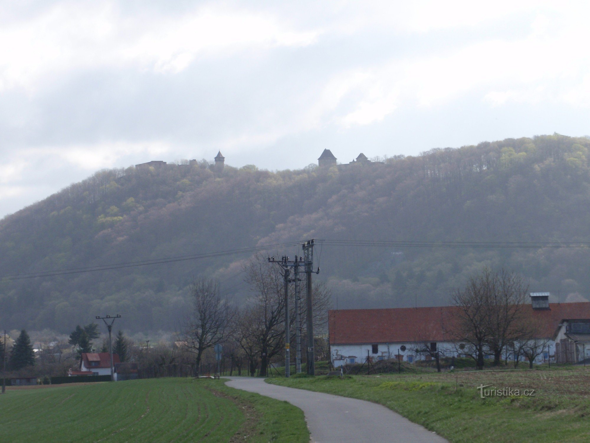 De la Lipník prin Helfštýn și Teplice nad Bečvou până la Hranice