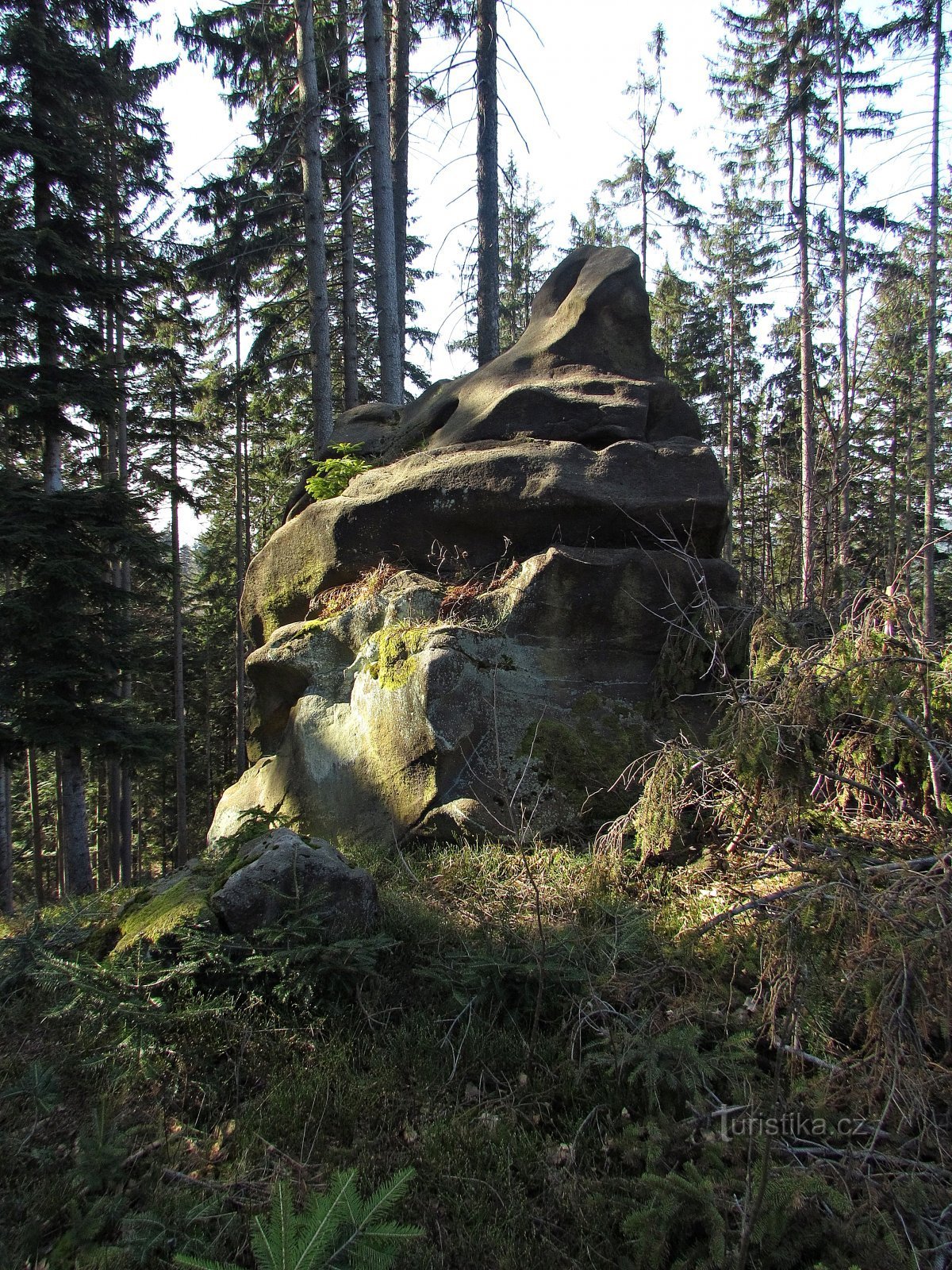 Von Neratov bis Lačnovské skály und Vařák Lichtungen