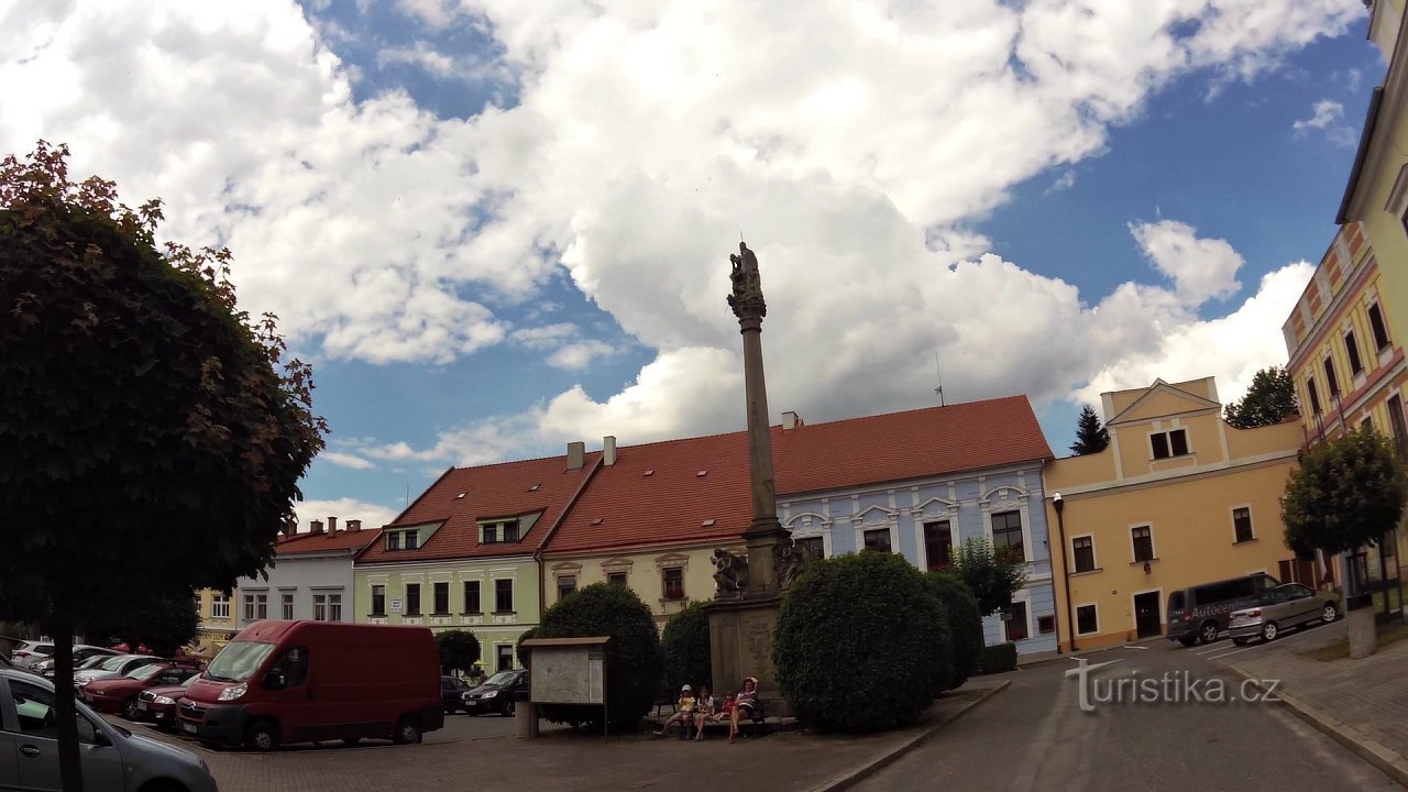 Z Nové Bystřice Rakouskem a zaniklými vesnicemi