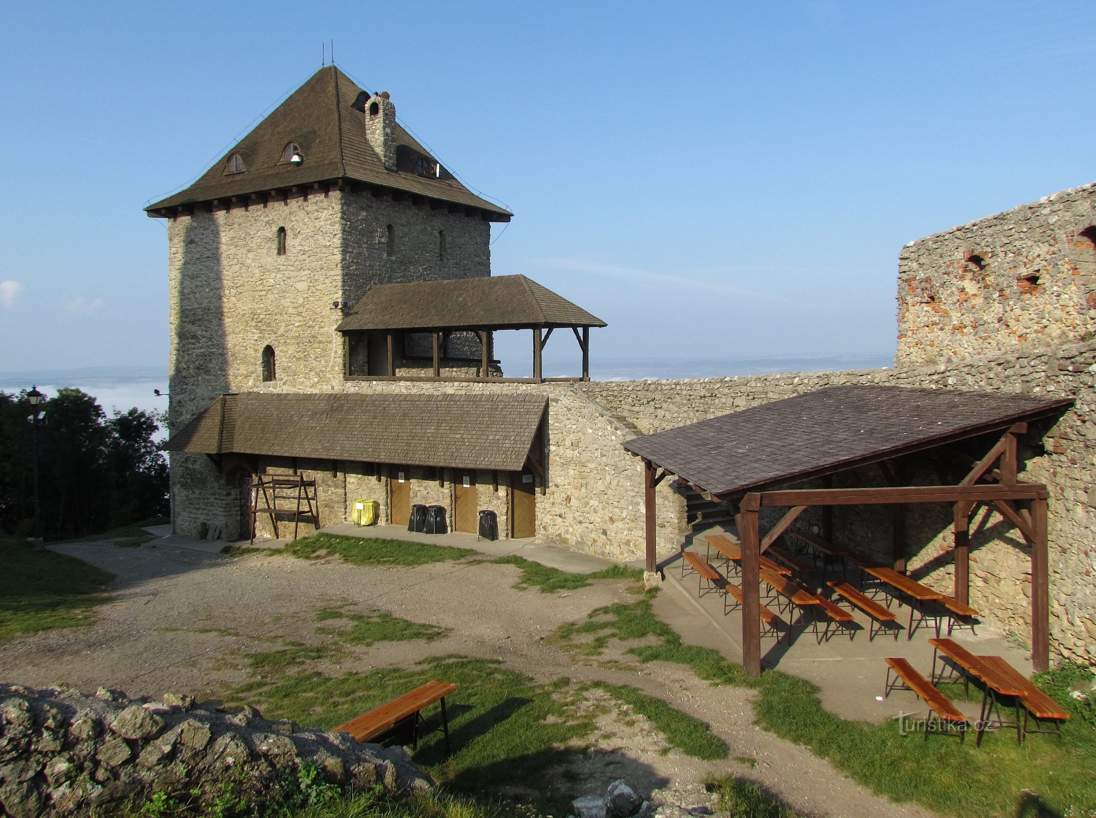 Fra Nové Jičín til ruinerne af Starý Jičín Slot
