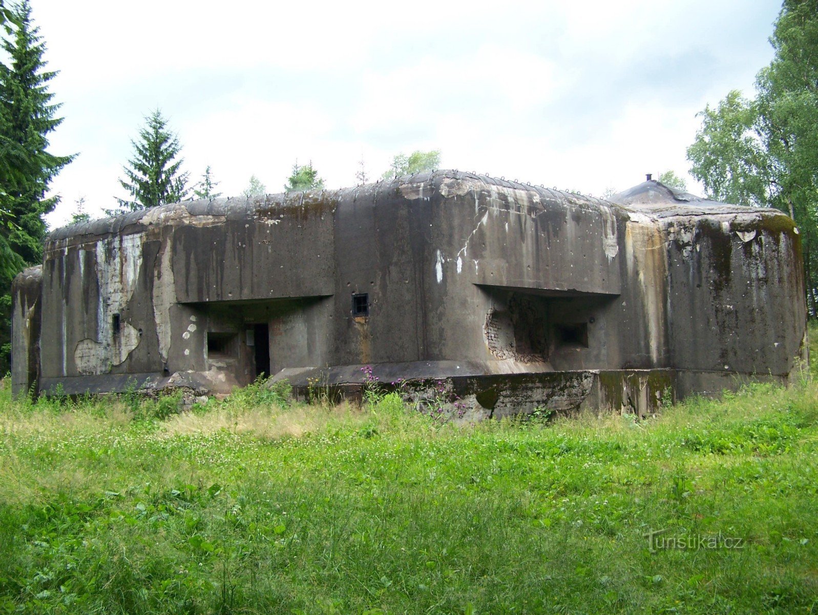 DE PETRÍKOVICE A MALY SVATOŃOVICE