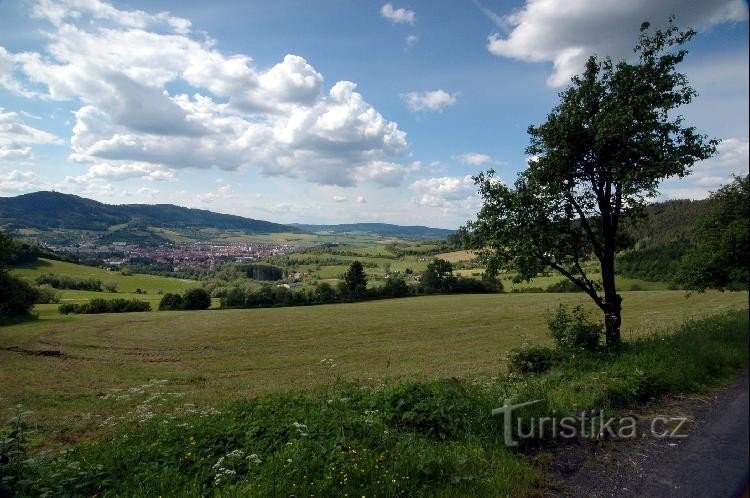 z Roka: pogled na Sušice z Roka