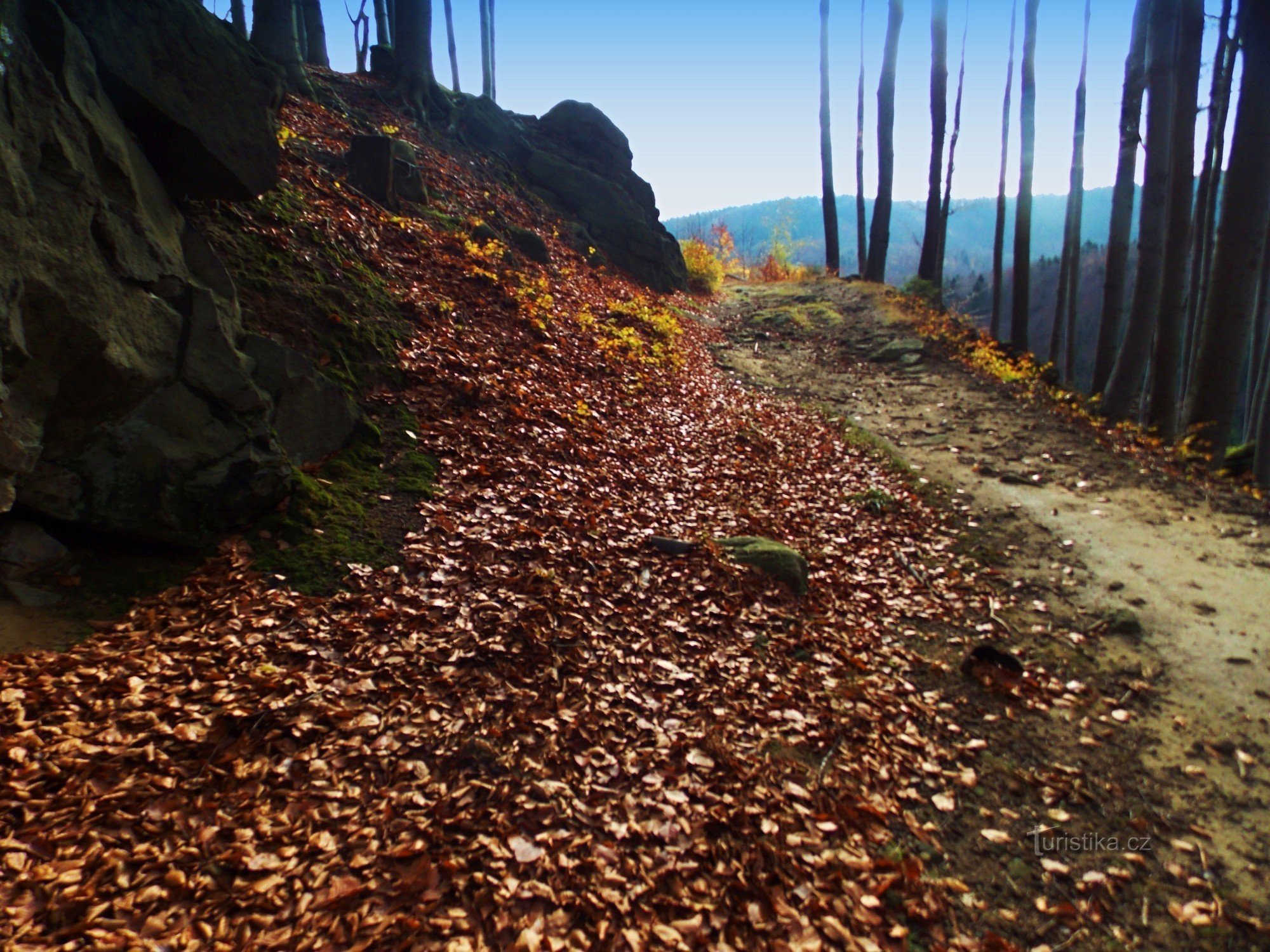 Von Tesák nach Chvalčov - durch die Herbstlandschaft