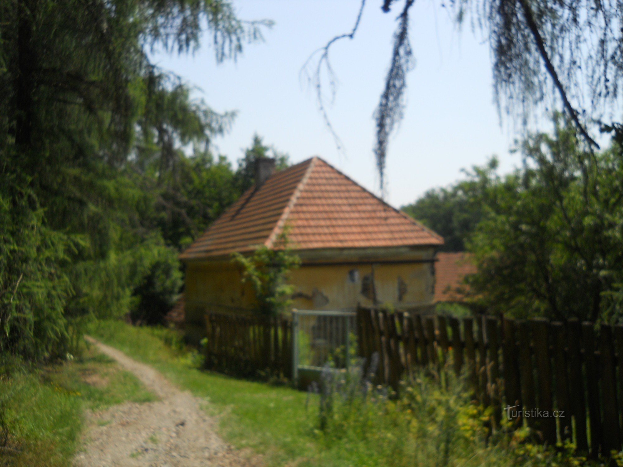 Da Unhoště a Unhoště attraverso otto mulini