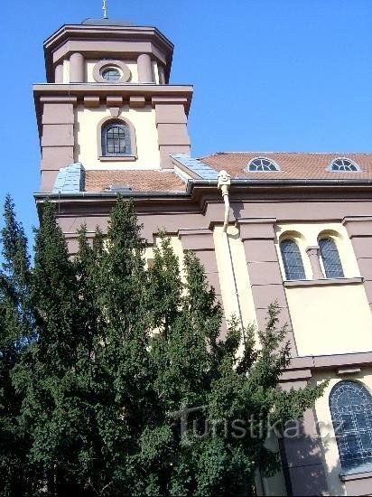 From Vítězná street: southern view