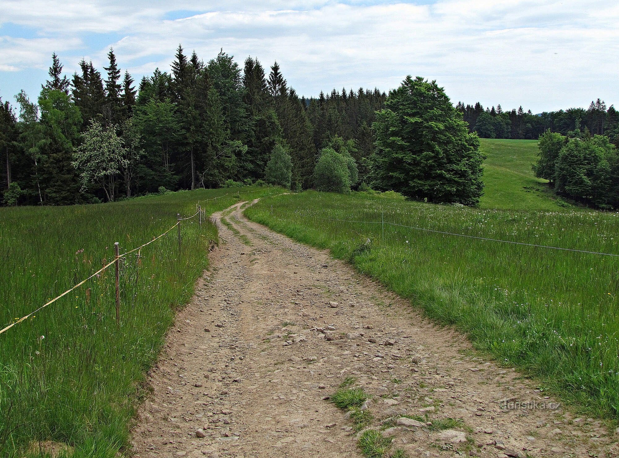 за Бенешками