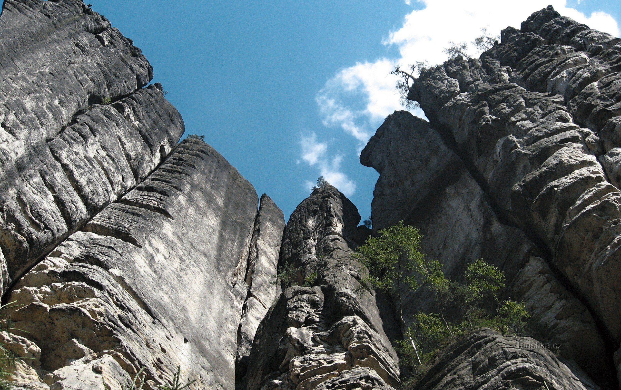 Într-o aventură în labirintul orașului de stânci Teplice din Teplice nad Metují