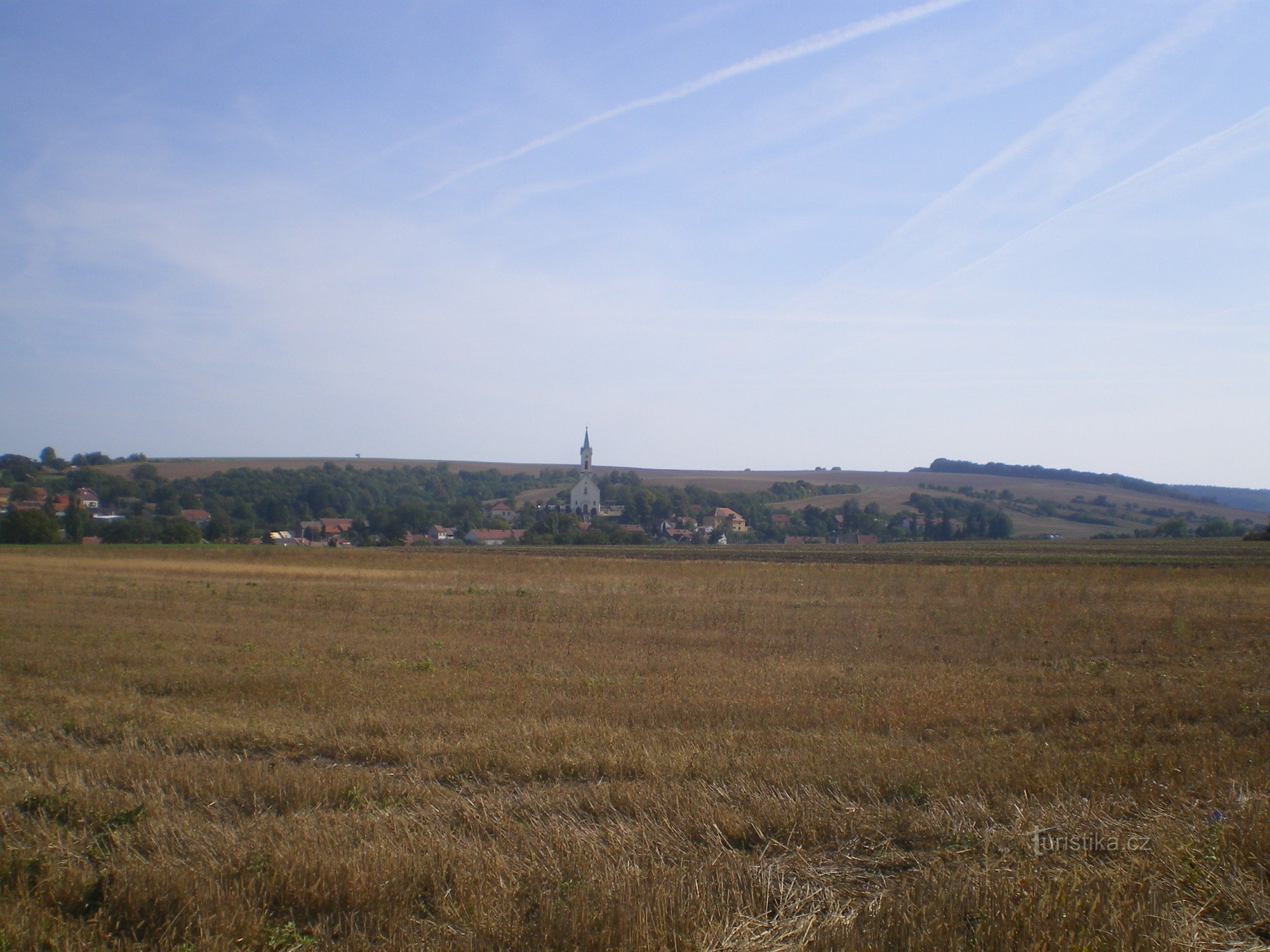 Hinter der Kirche in Švábenice stand eine Burg