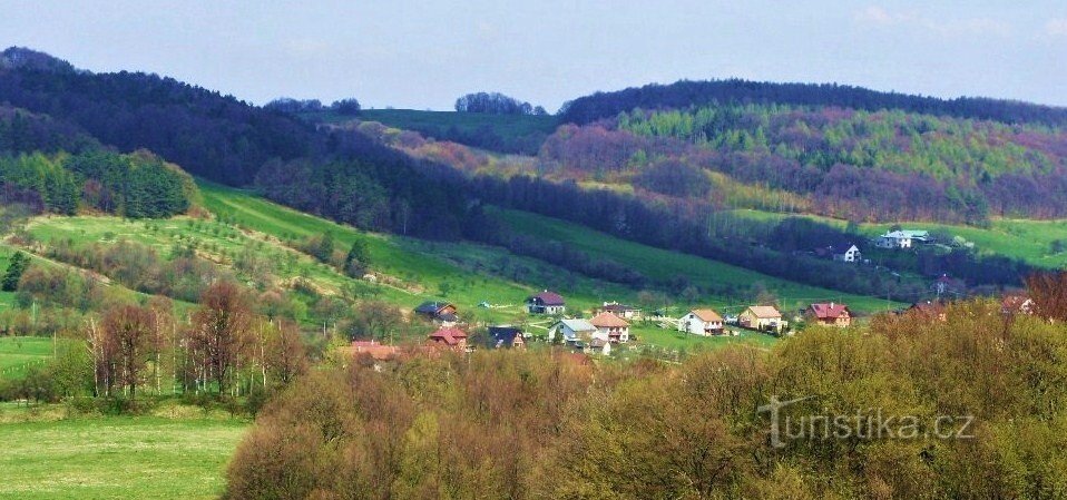 Hinter der Schönheit der Natur in der Umgebung von Provodov