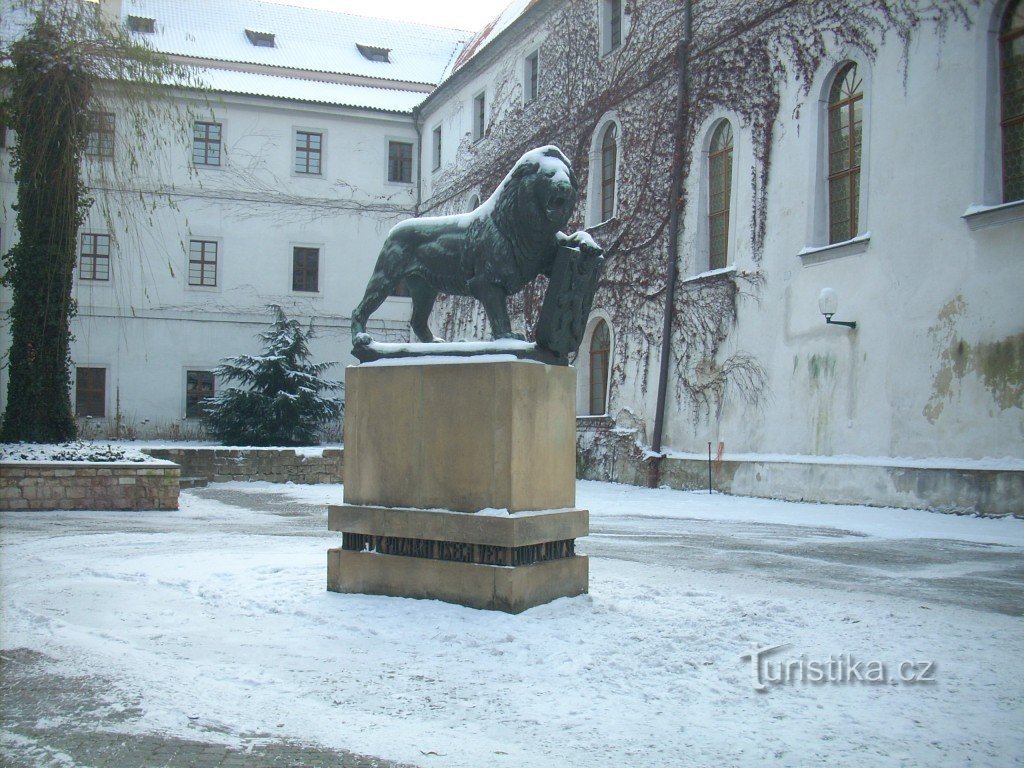 Derrière la beauté du monastère de Strahov