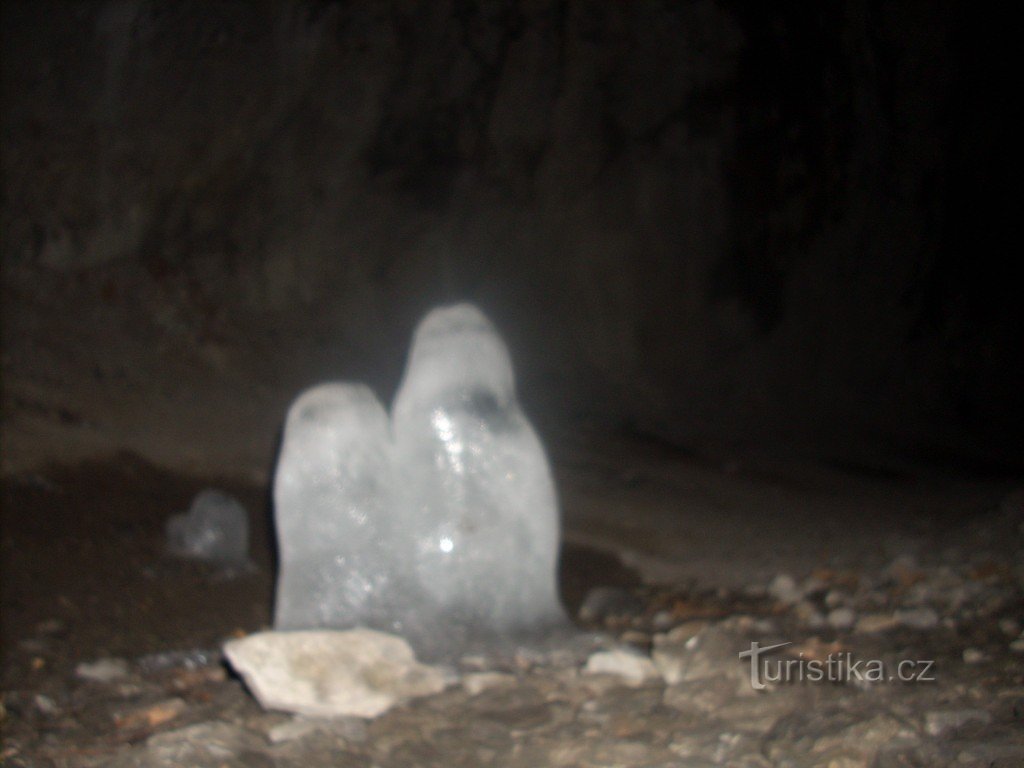 Behind the icy beauty to the Prokop Valley