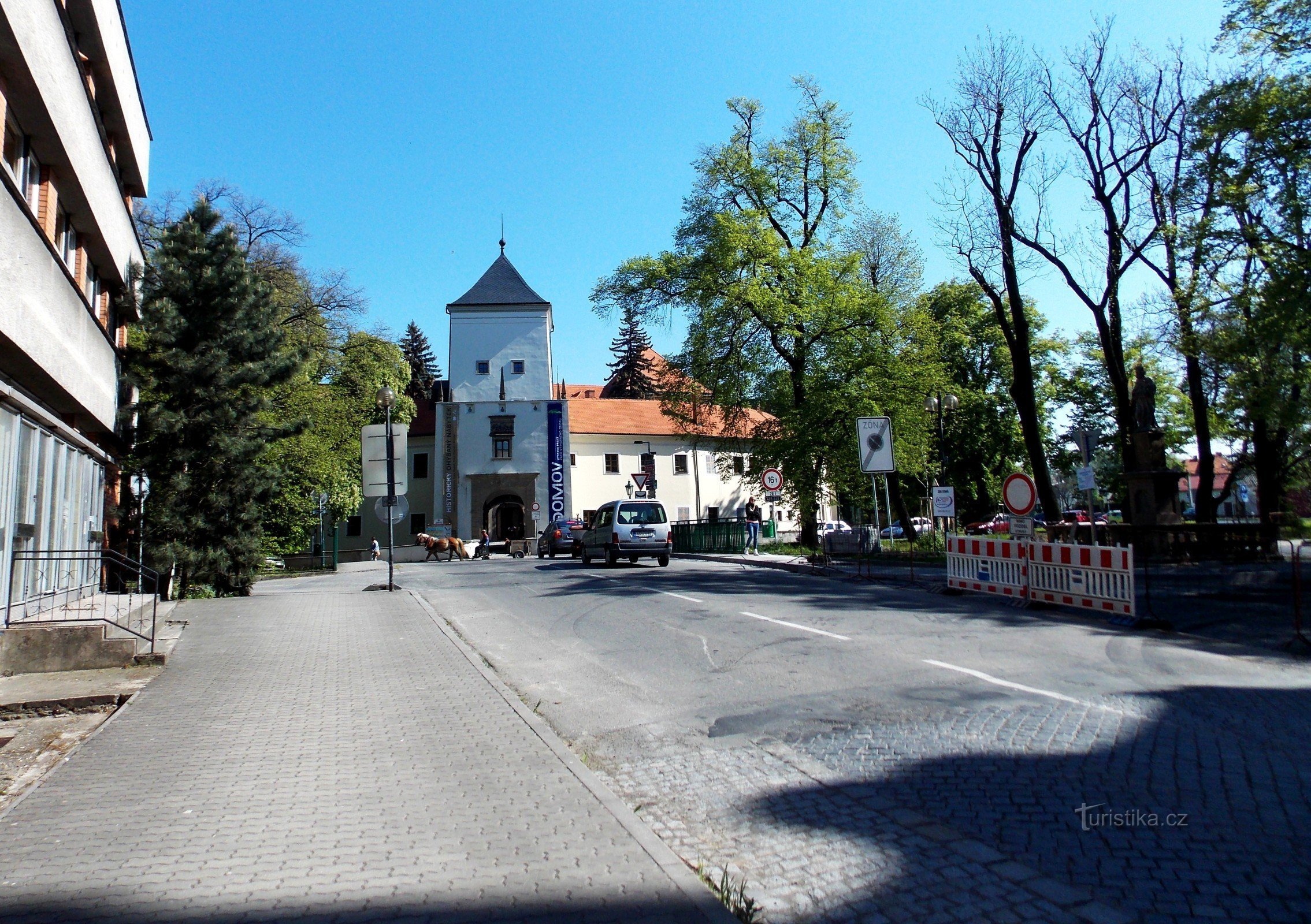 Atrás dos pontos turísticos e atrações em Bystřice pod Hostýnem