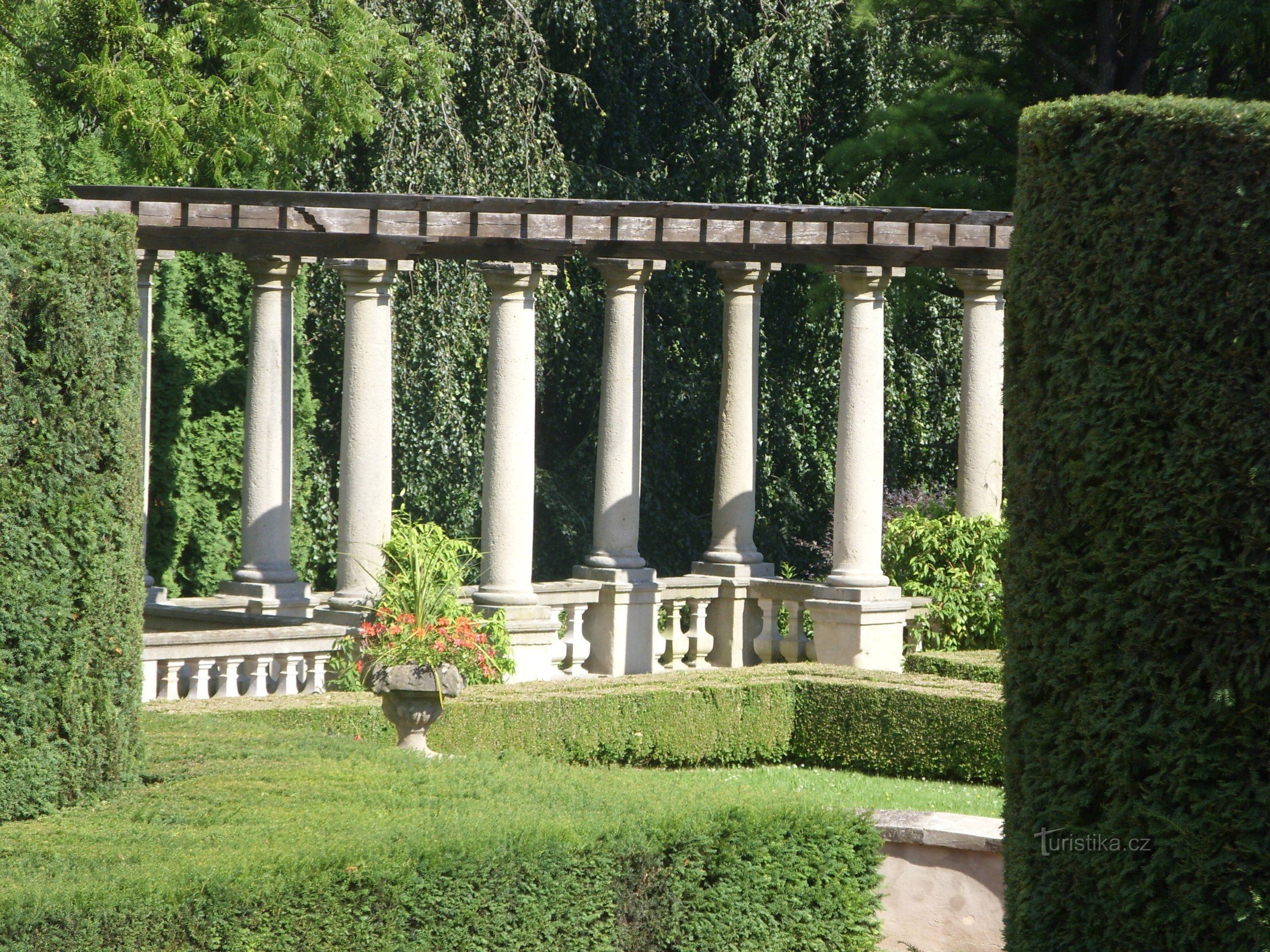 Pour la romance au complexe du château de Buchlovice