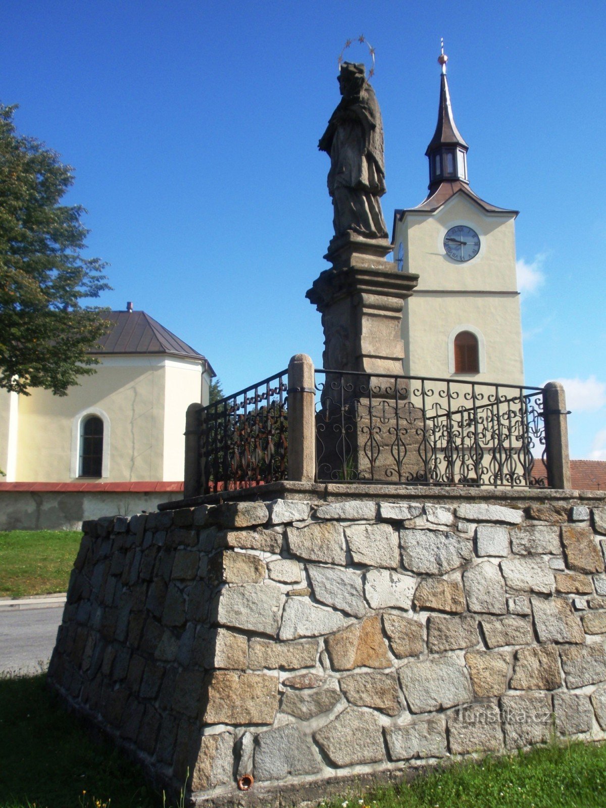 Behind Santini in Vysočina - from Ostrov nad Oslavou to Nové Město na Morava