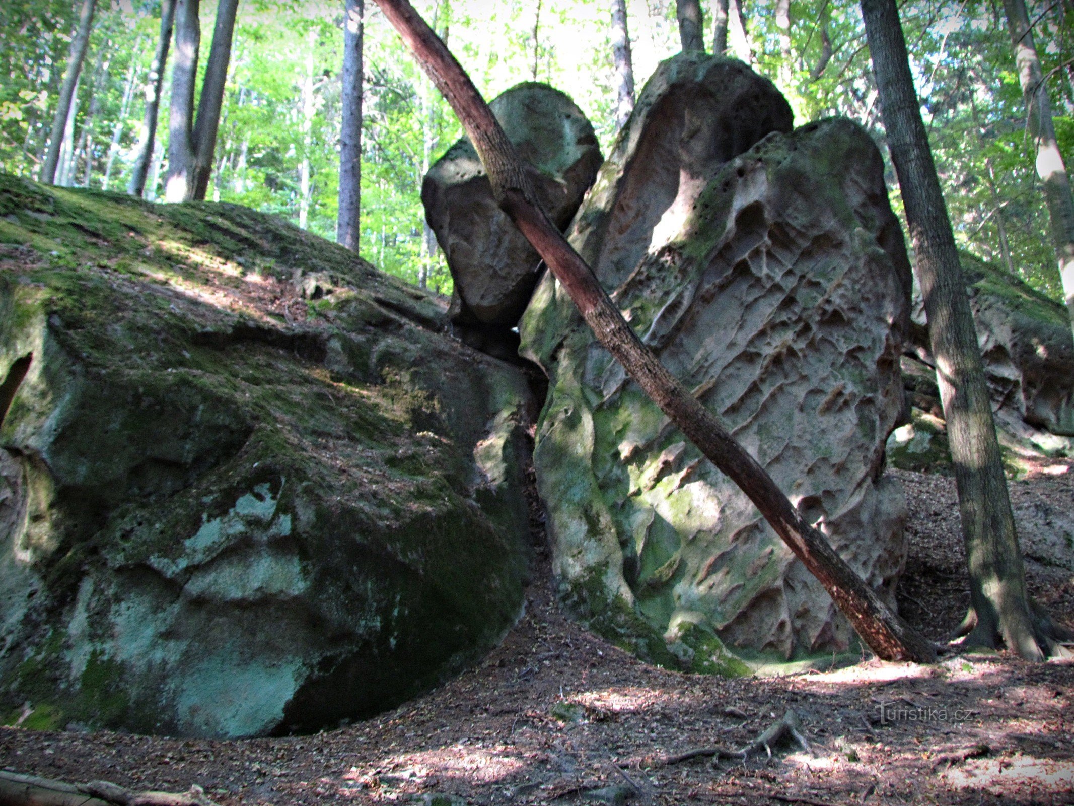 Achter het rotsachtige geheim van de Kudlovická-vallei