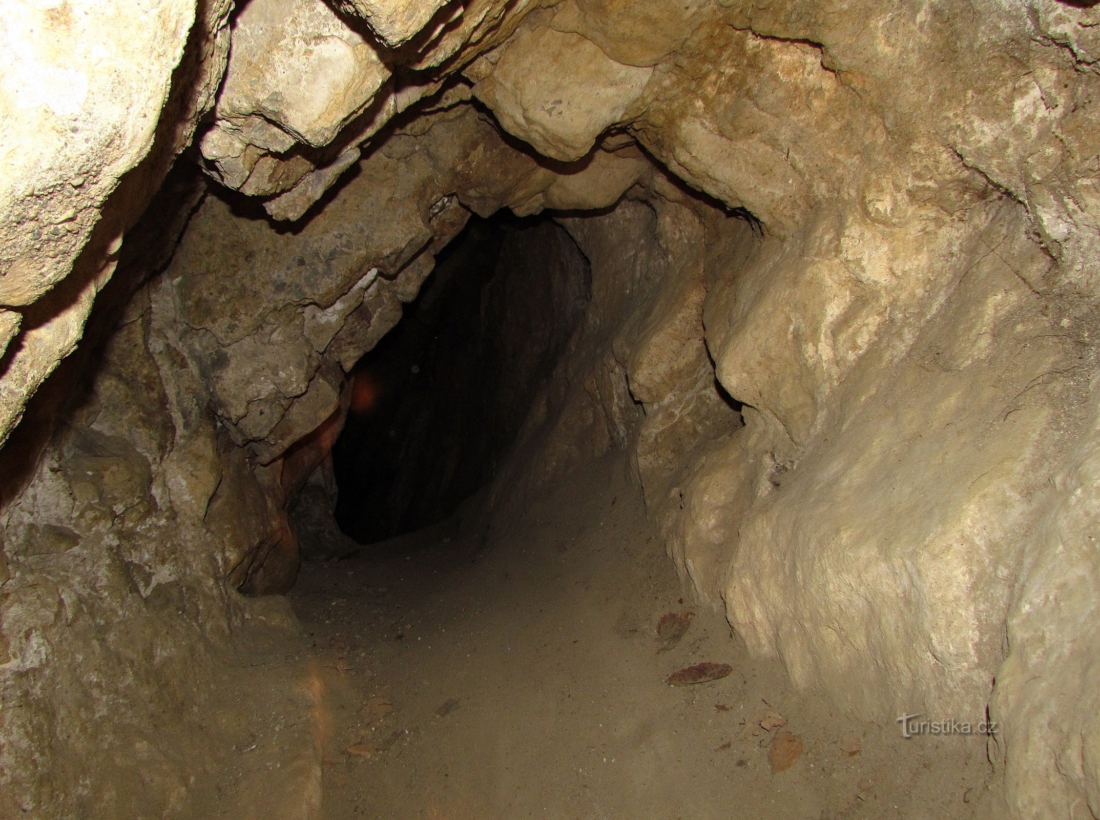 Por trás do segredo de Čecher - uma caverna pseudokarst