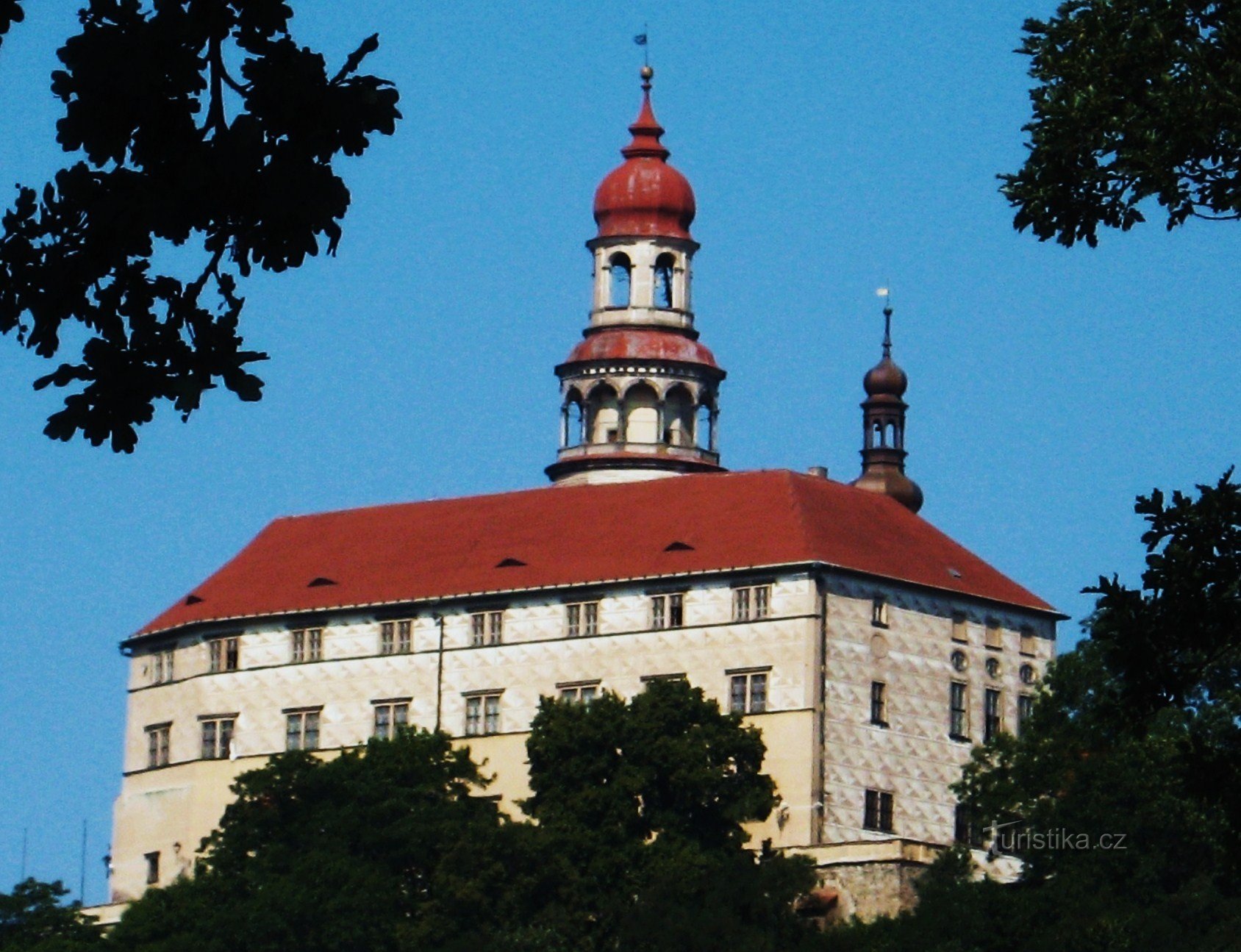 Para um pouco de história ao castelo em Náchod