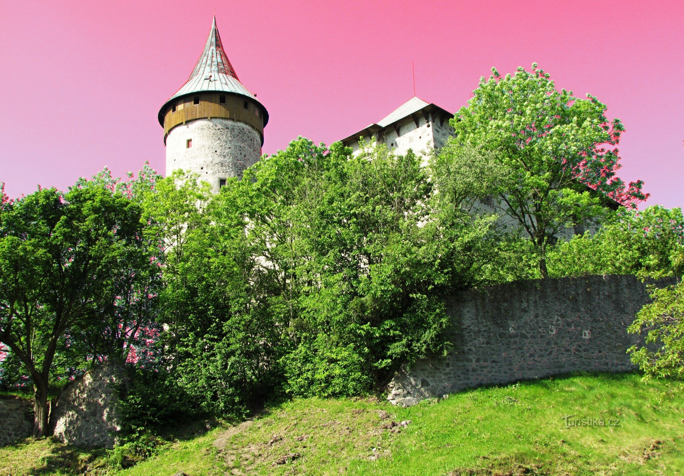Efter lite historia till slottet - Kunětická hora