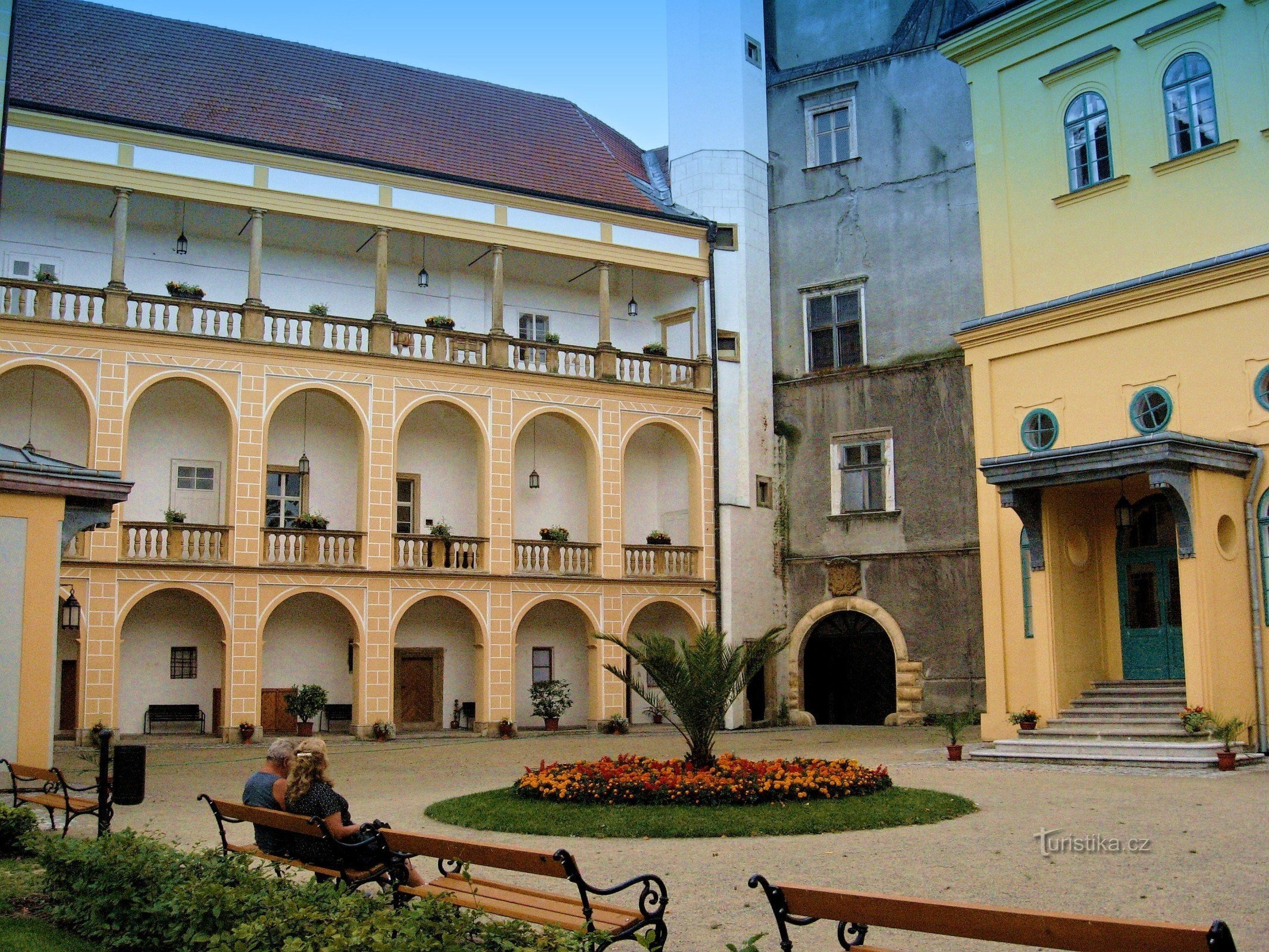 Para uma experiência no castelo em Tovačov