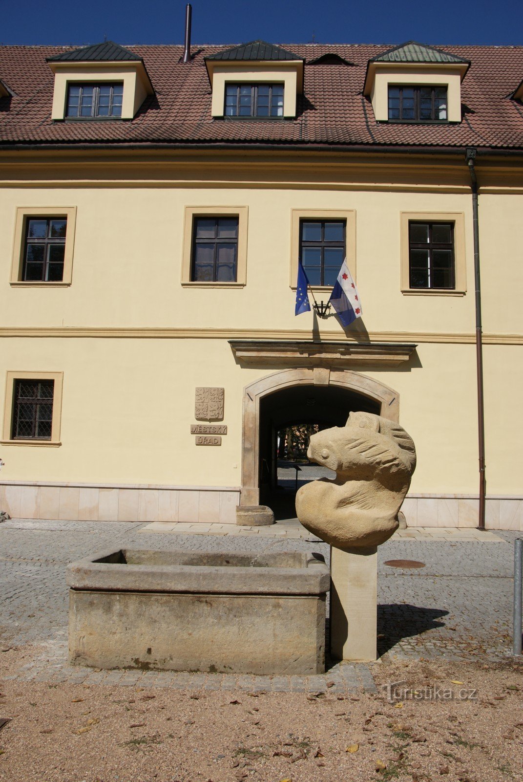 Zábřeh - fontaine à carpes