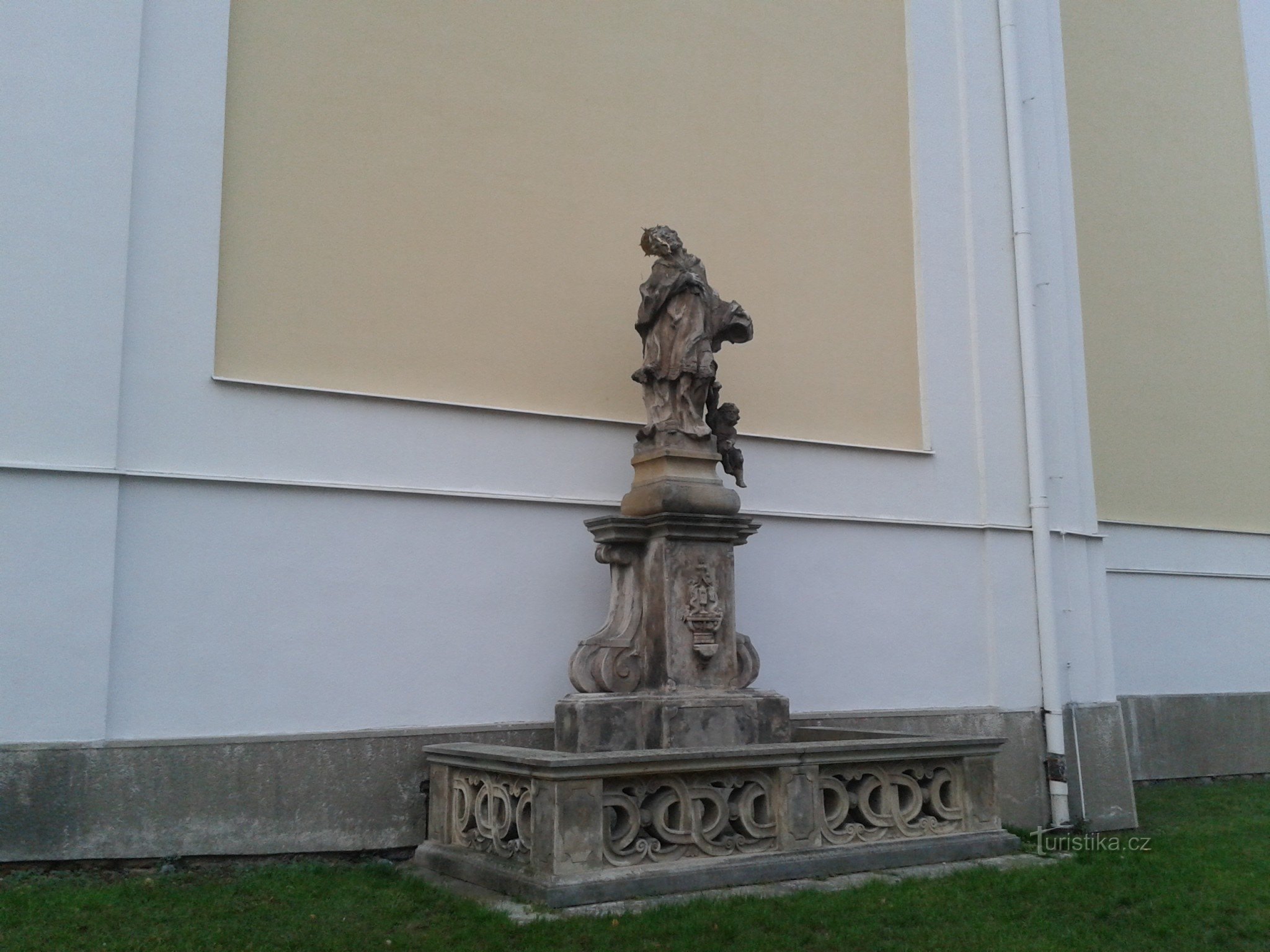 Zábřeh (na Mor.) - Église Saint-Barthélemy de l'extérieur et de l'intérieur (ajout 19.3.16) + paroisse