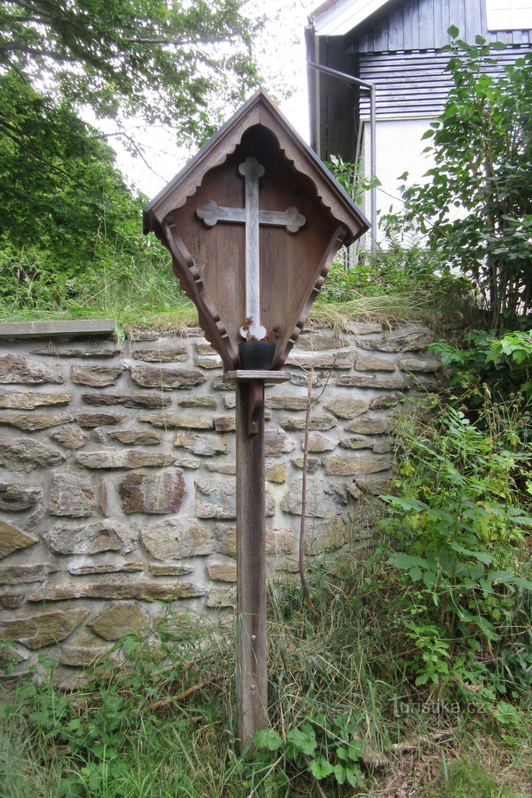 Le début du chemin de croix