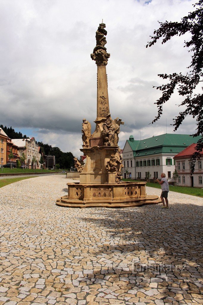 Žacléř, Marian column