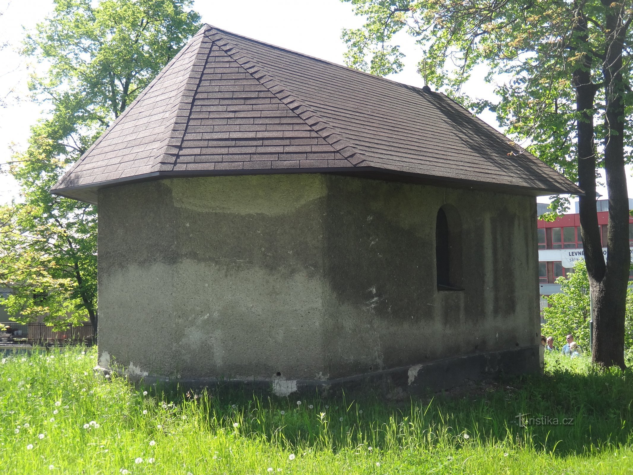 Rückansicht der Kapelle