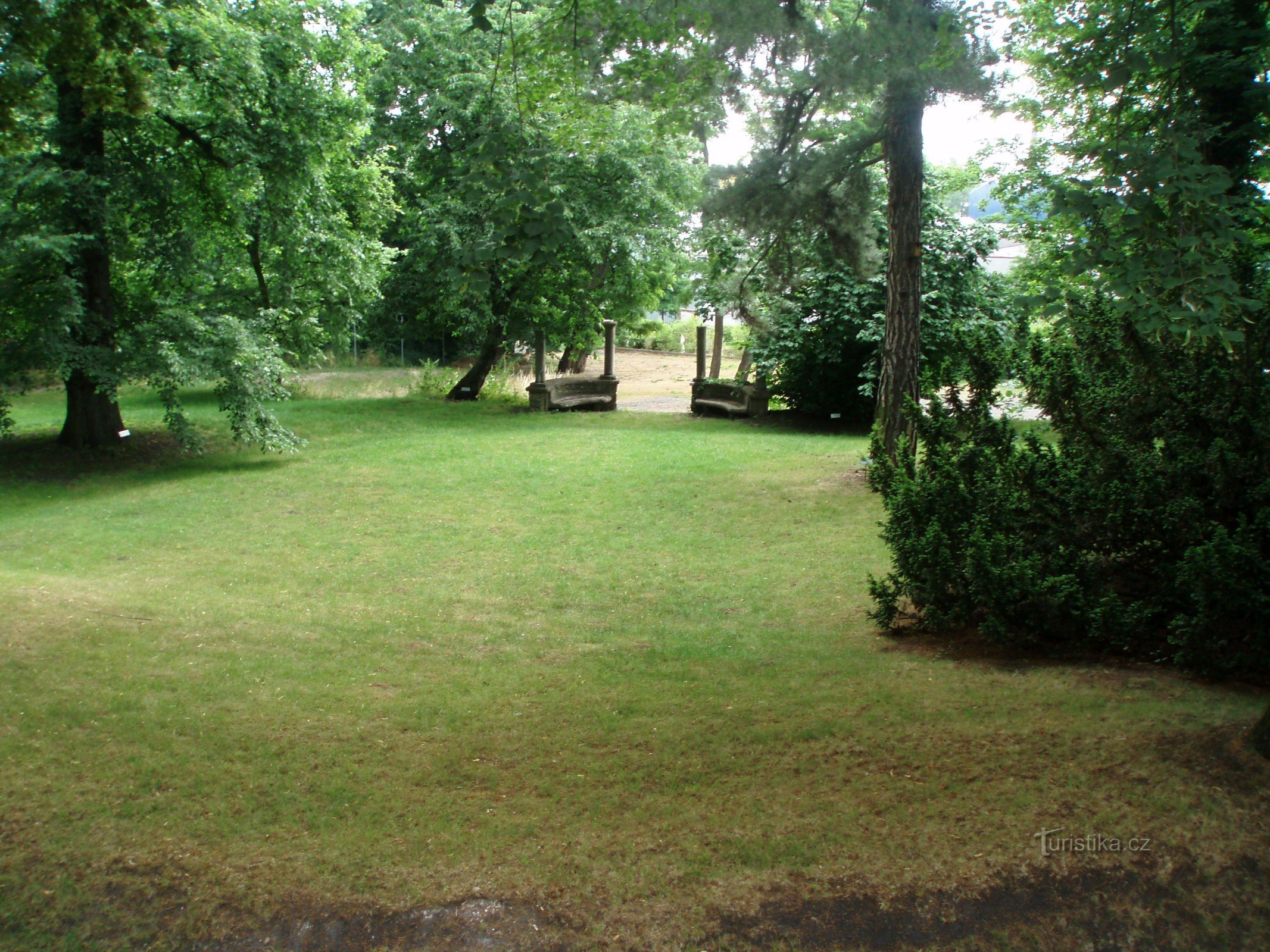 jardín del museo