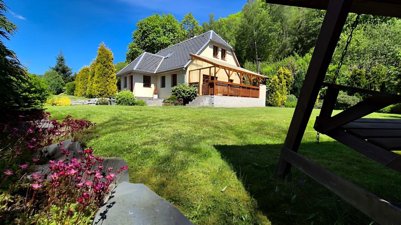 Zahrada - pohled na terasu