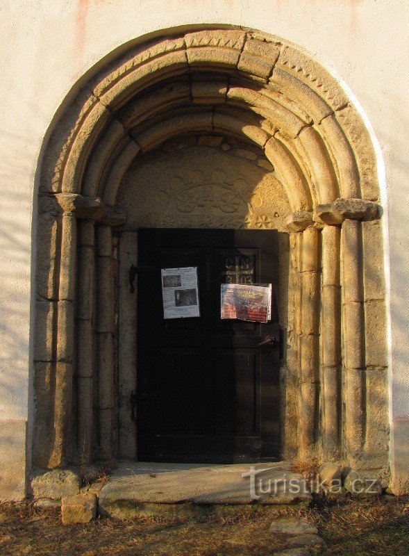 Jardin, église St. Accueillir