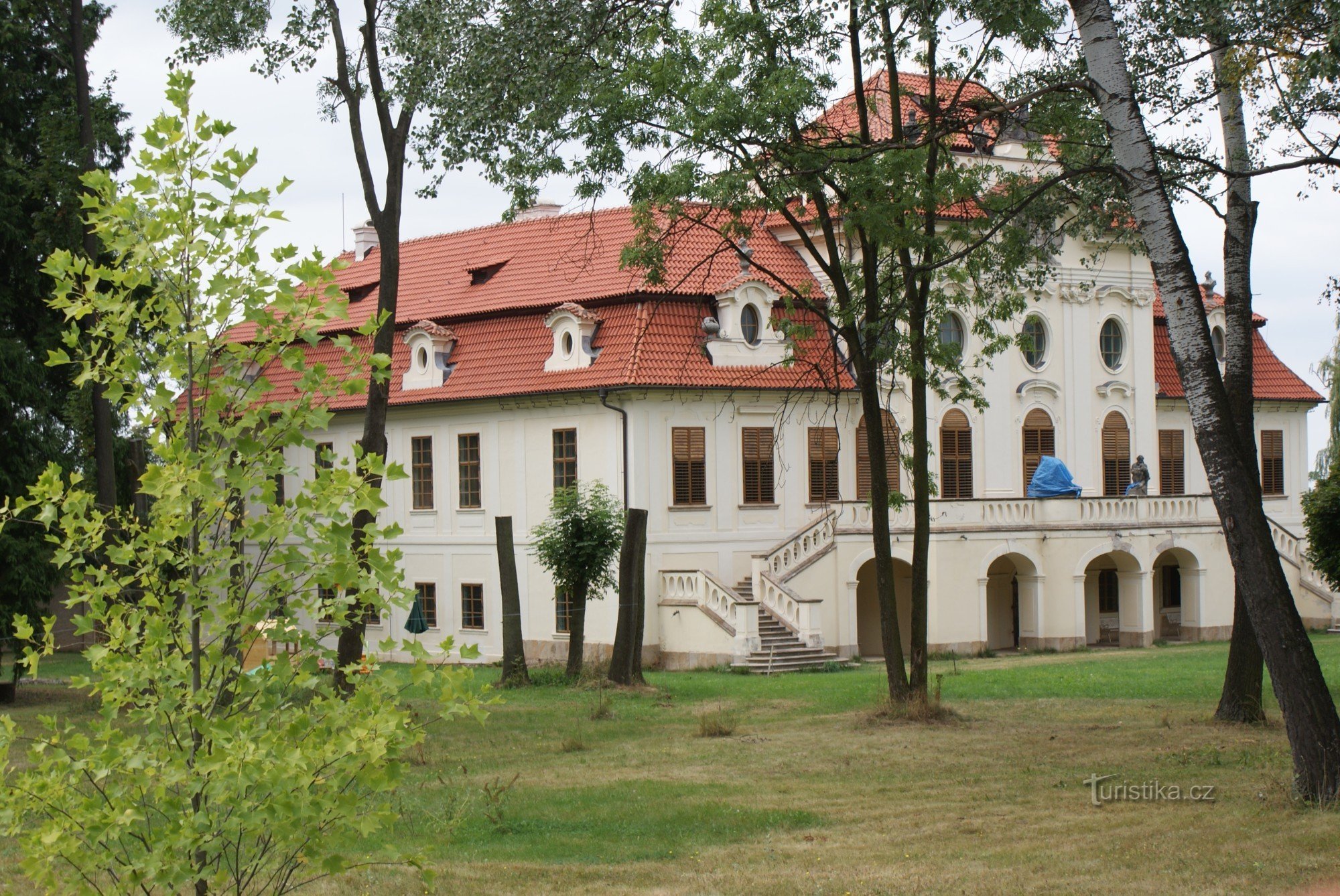 fachada de jardín